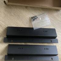 Oreilles de rack UF8