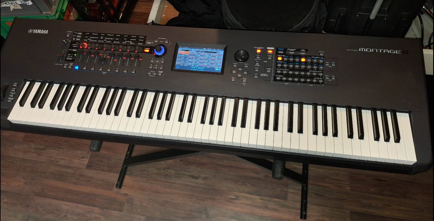 Vends  Yamaha Montage 8 tes bon état