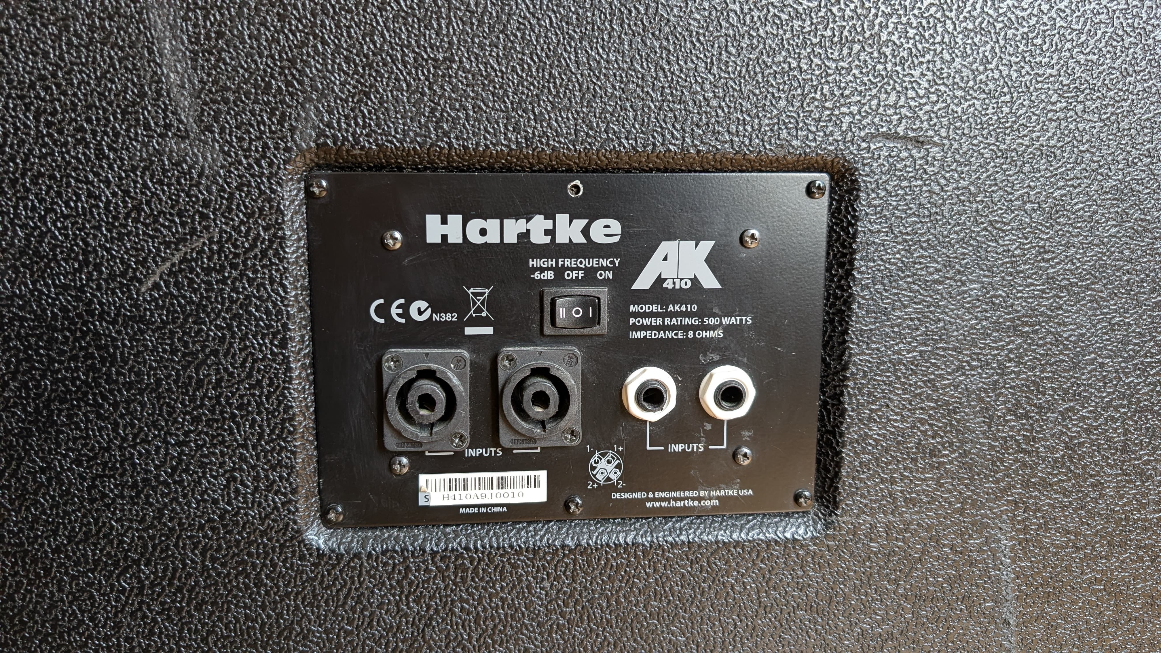 Vends HARTKE AK 410 - 500W / 8 Ohms  