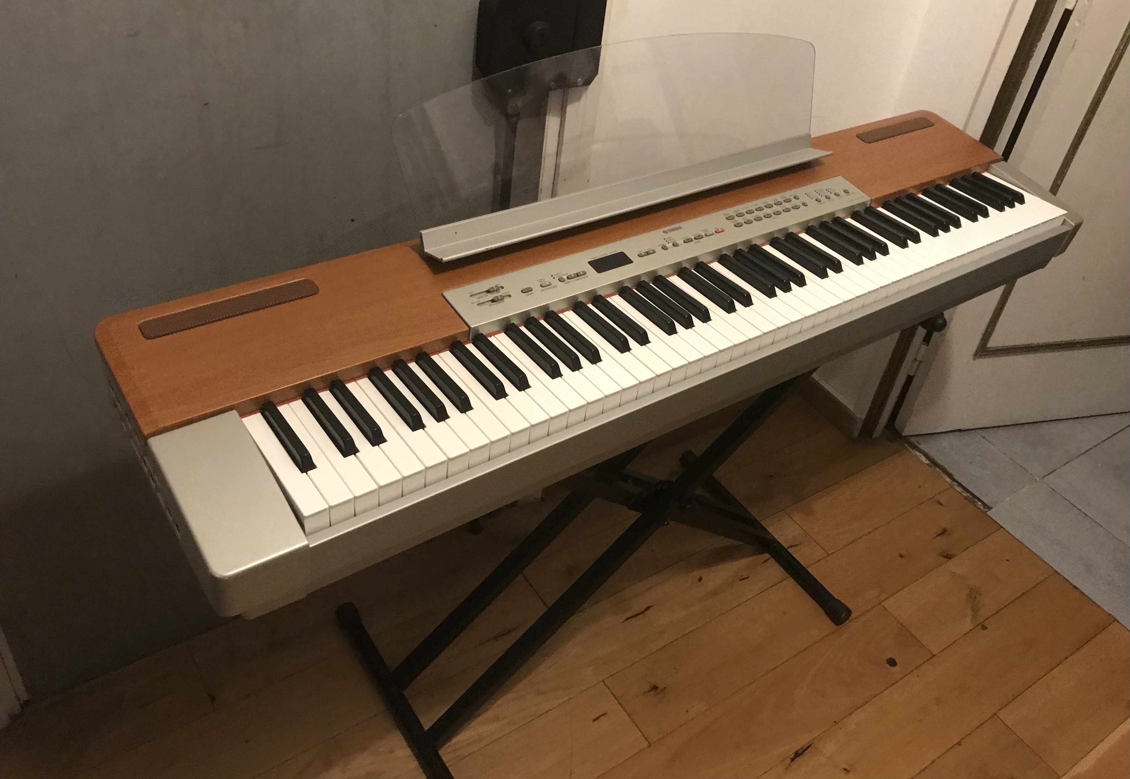 Yamaha P-120 (24652)