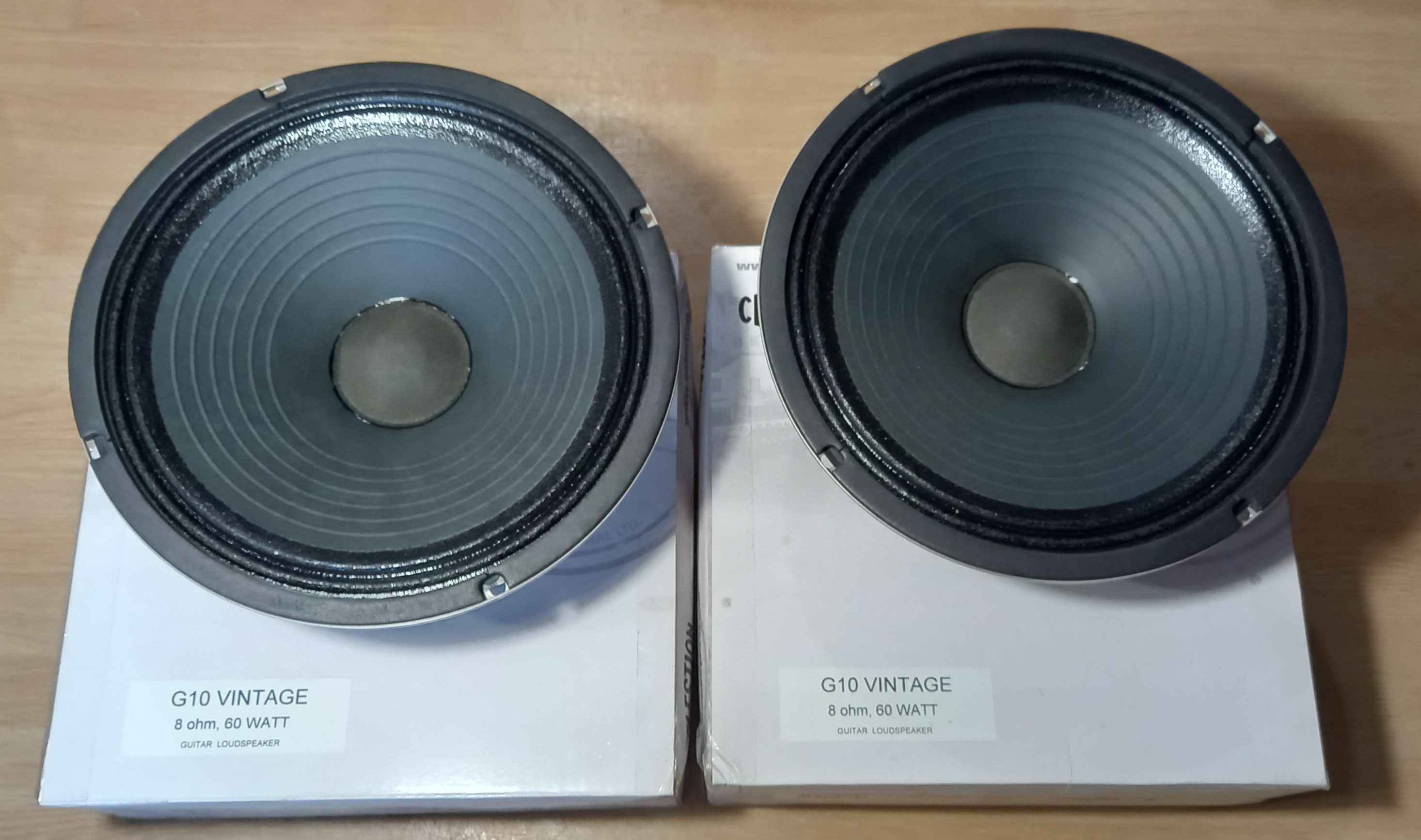2 X HP guitare 10 pouces, 97db, 8 Ω, G10 vintage Celestion 80th anniversaire, neufs