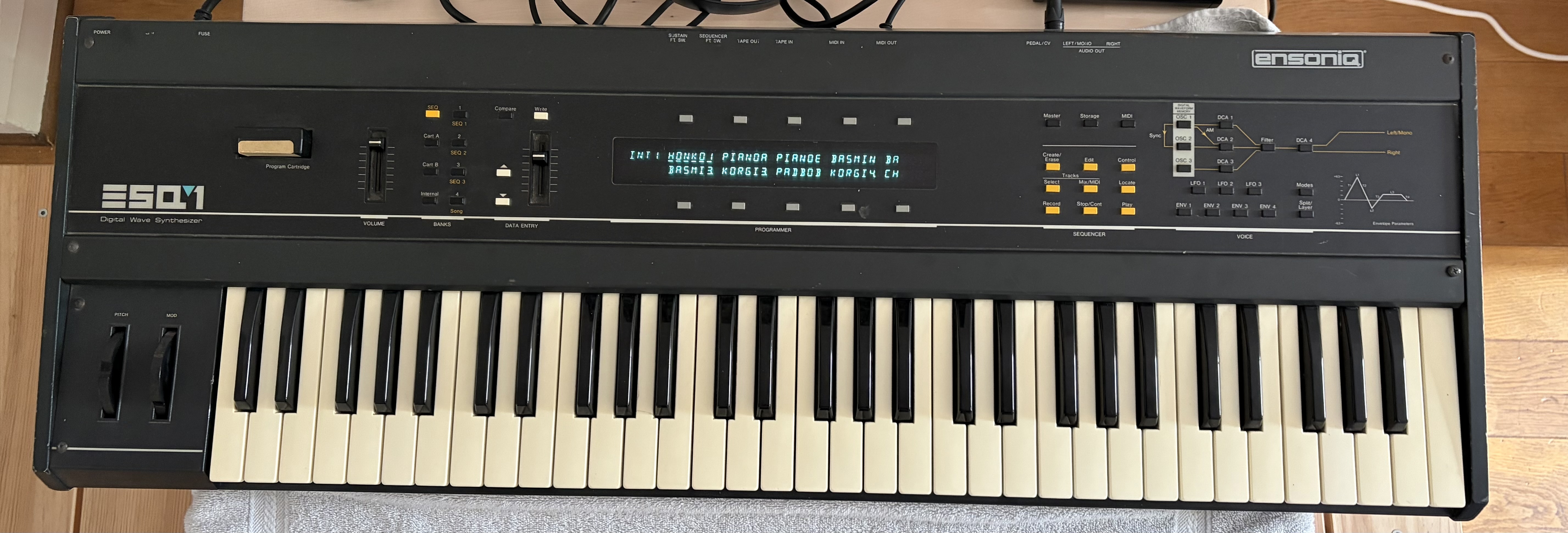 Ensoniq ESQ1