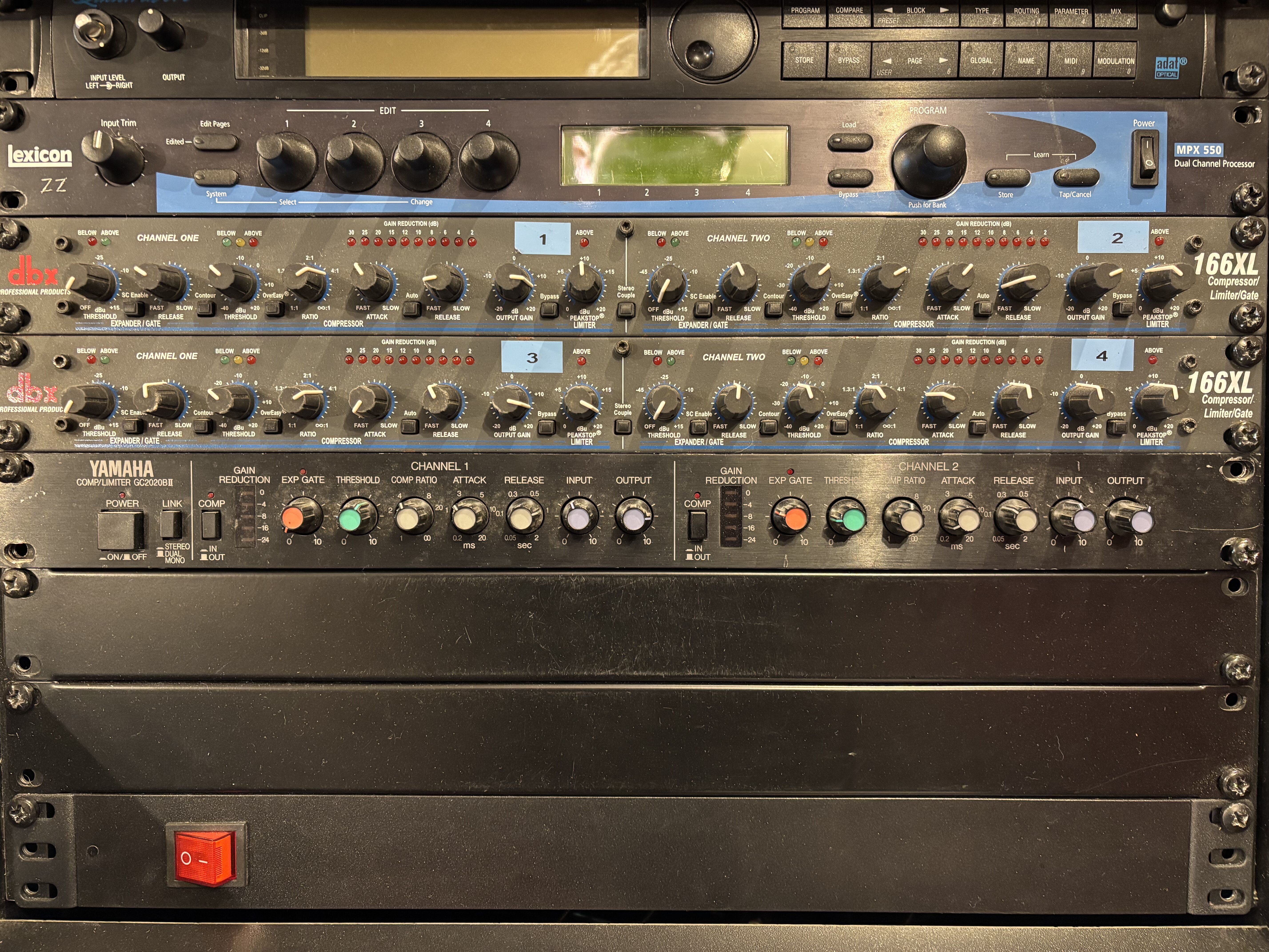 2 Compresseurs DBX 166XL