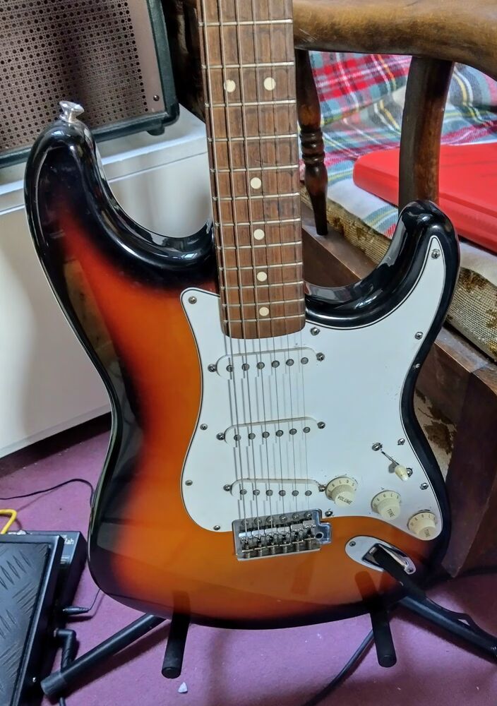 Fender Standard Stratocaster (1990-2005) (20255)