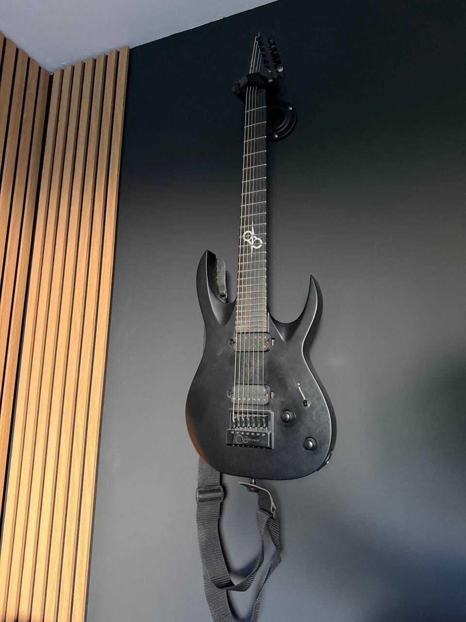 GUITARE SOLAR 1.7C - 800€