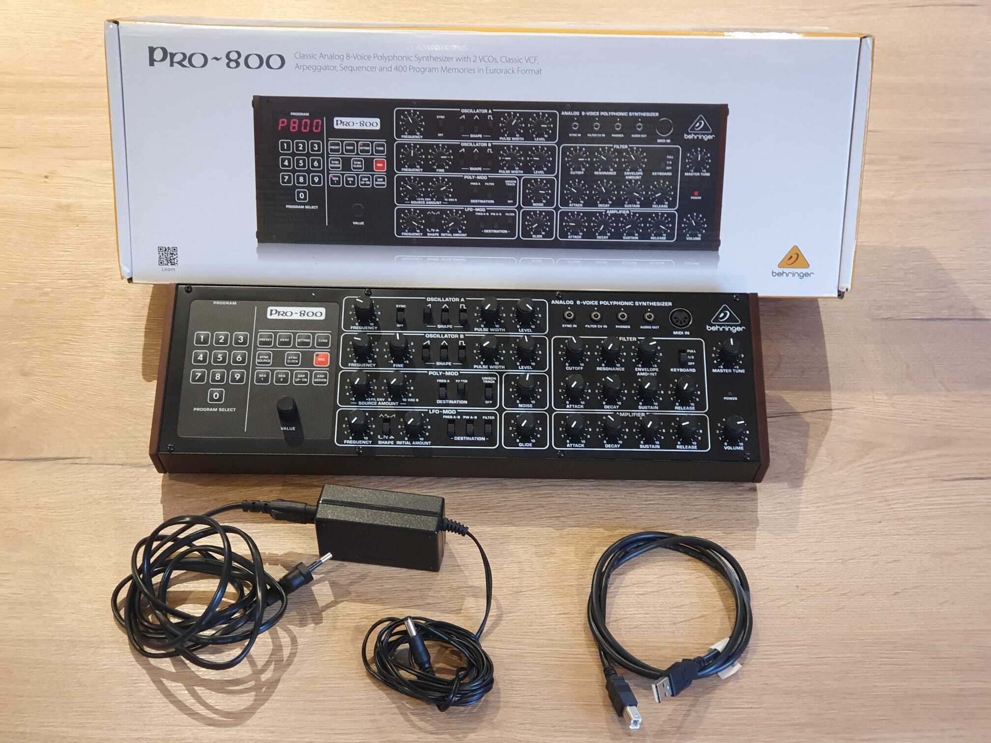 Behringer PRO-800 parfait état + Cable USB