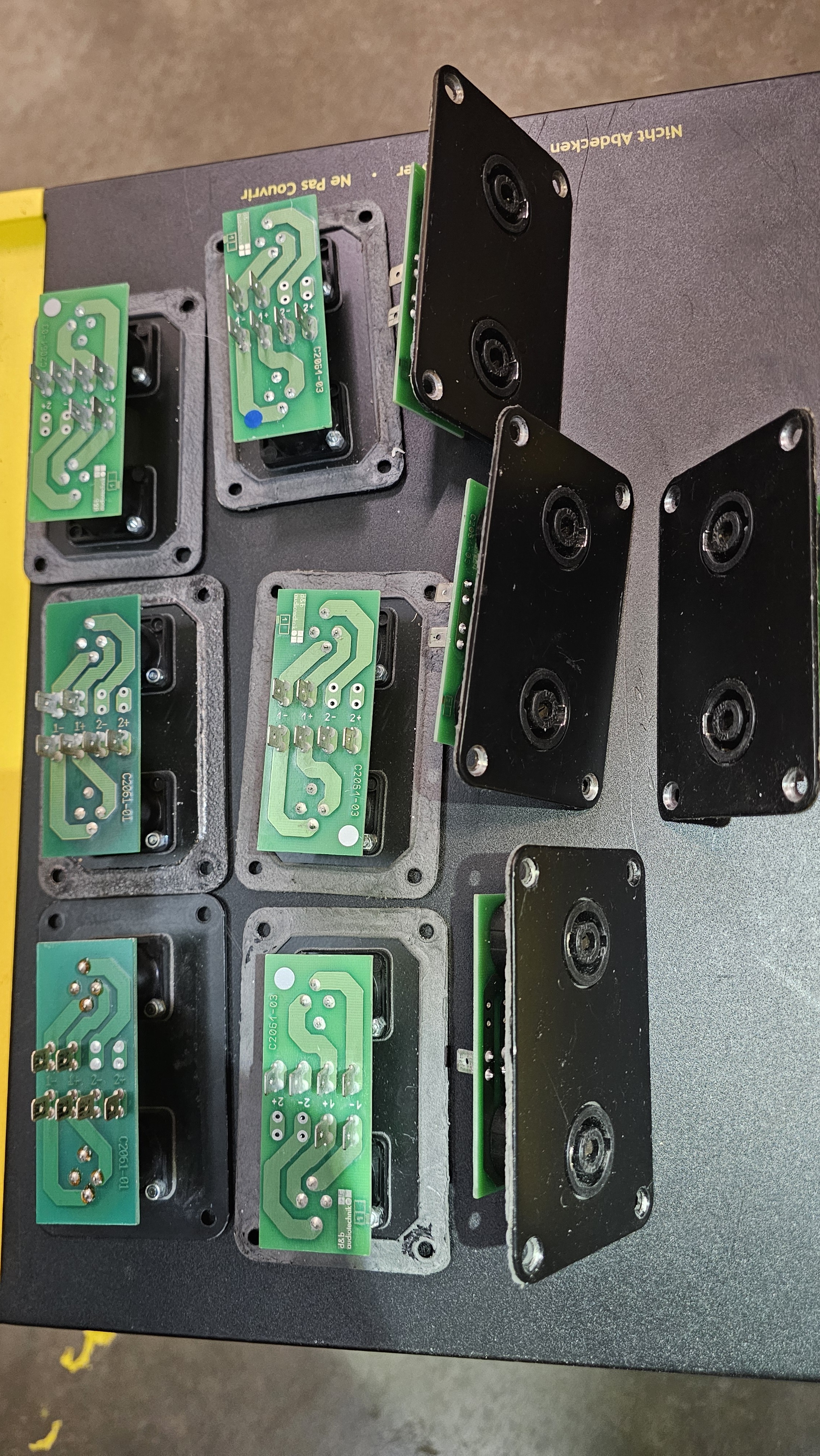 Plaque NL4 d&b audiotechnik 