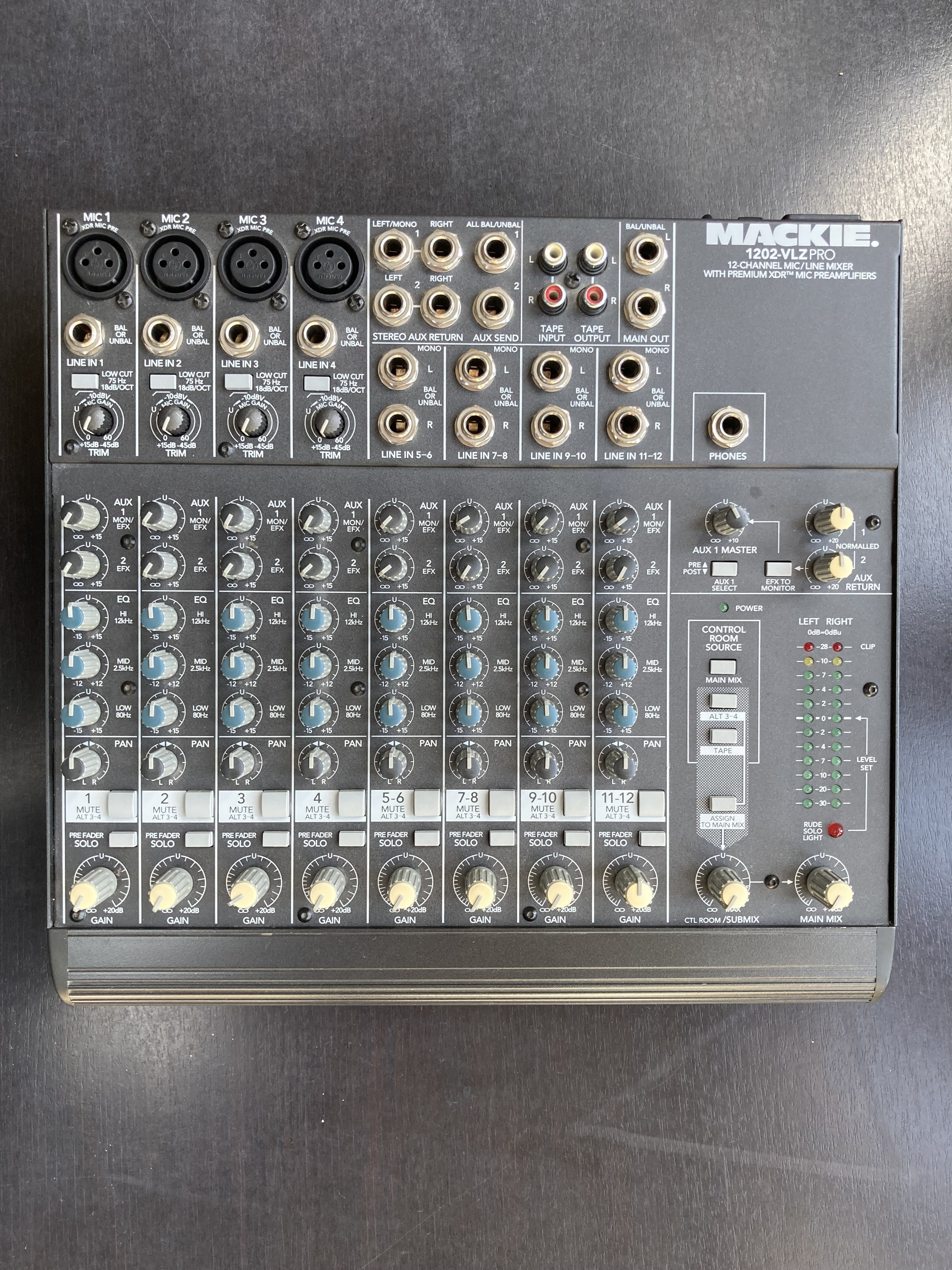Vends Mackie 1202 VLZ Pro