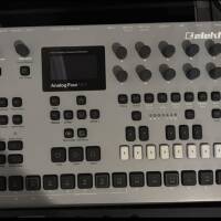 Elektron analog four mk2
