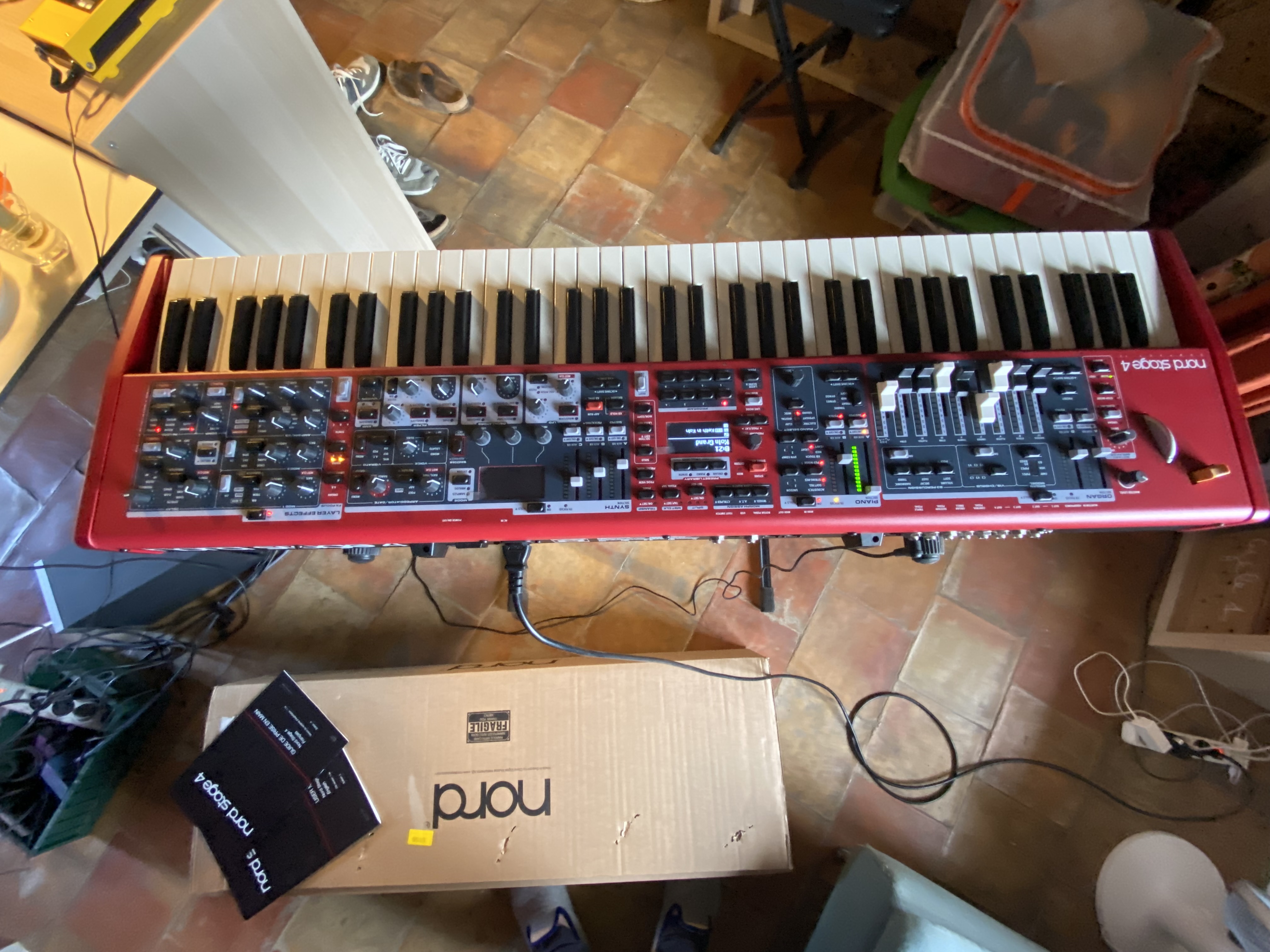 Clavia STAGE  4 COMPACT 73 (6804)