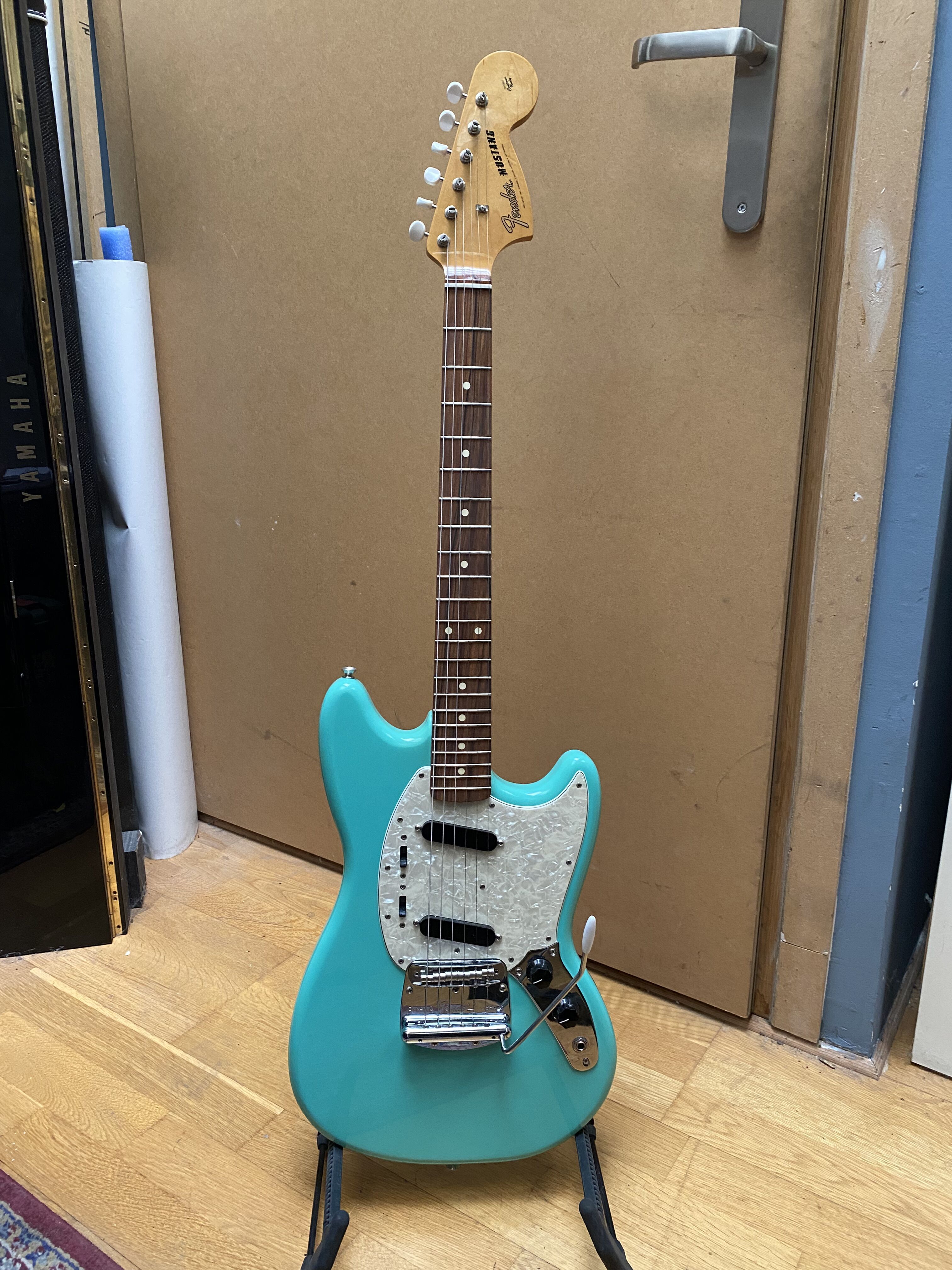 Vends Fender Mustang Vintera 60's