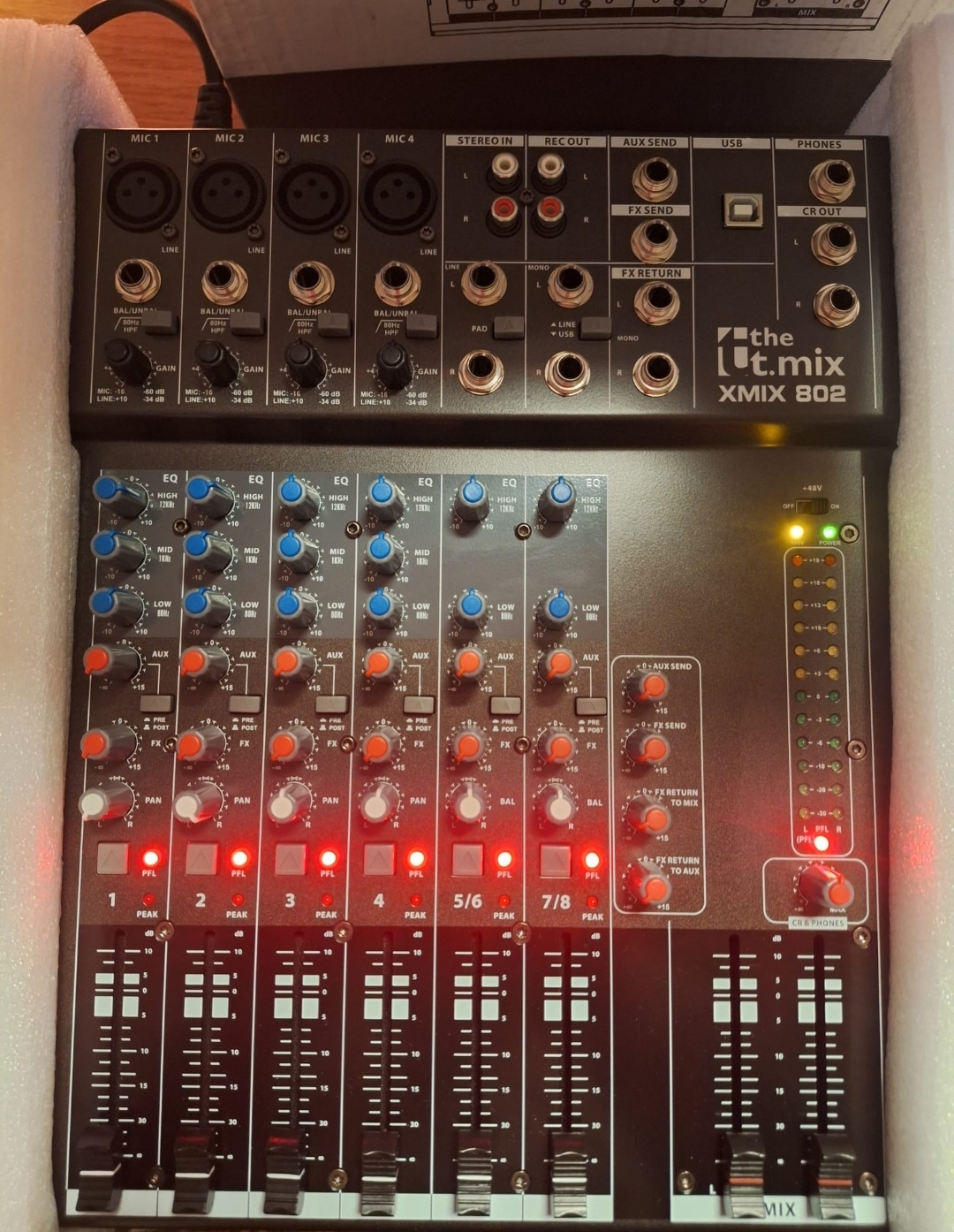 Vends Berhinger T.mix Xmix 802 