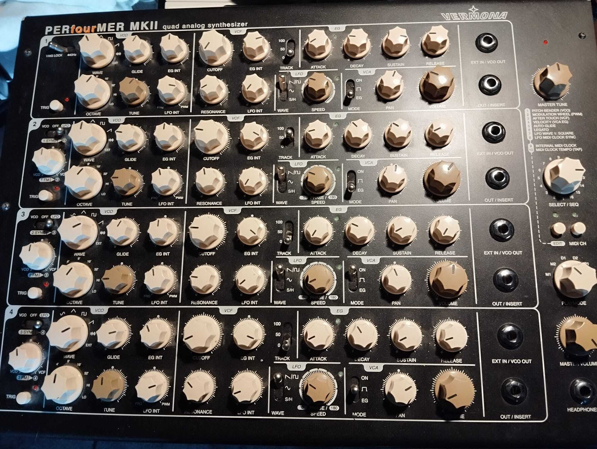 Je vends mon Vermona Perfourmer MKII MIDI