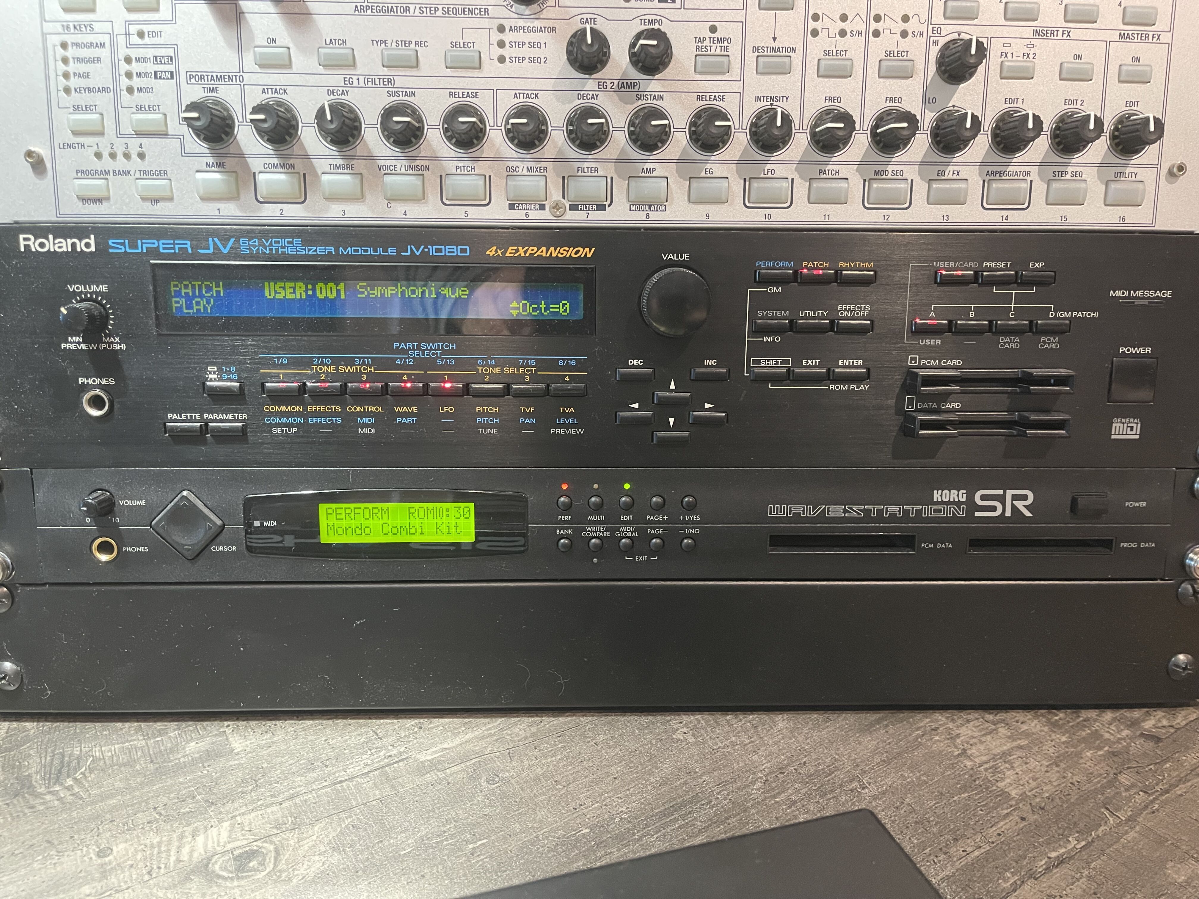 Vends Korg Wavestation SR