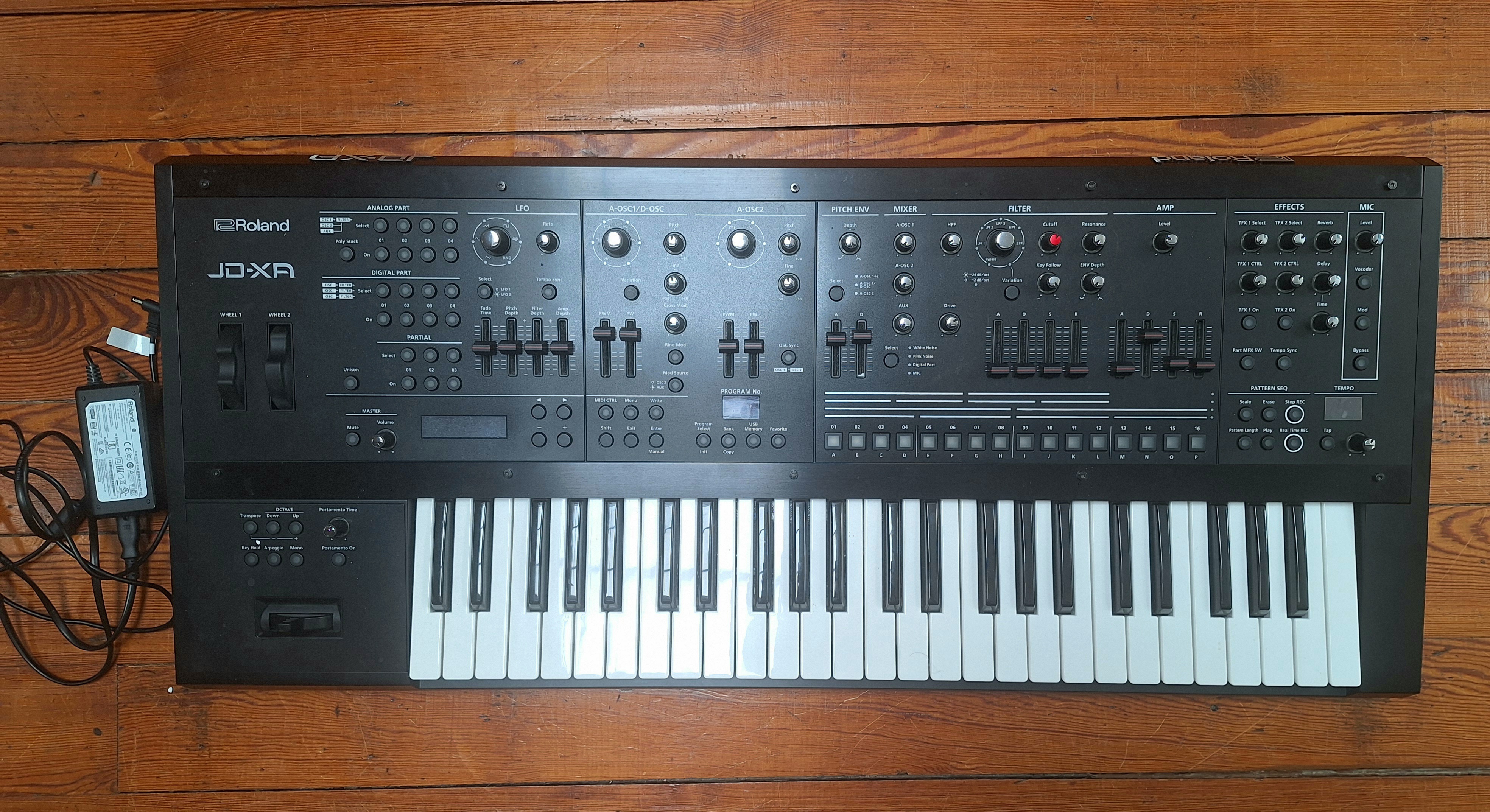 Verbe Roland JD-XA