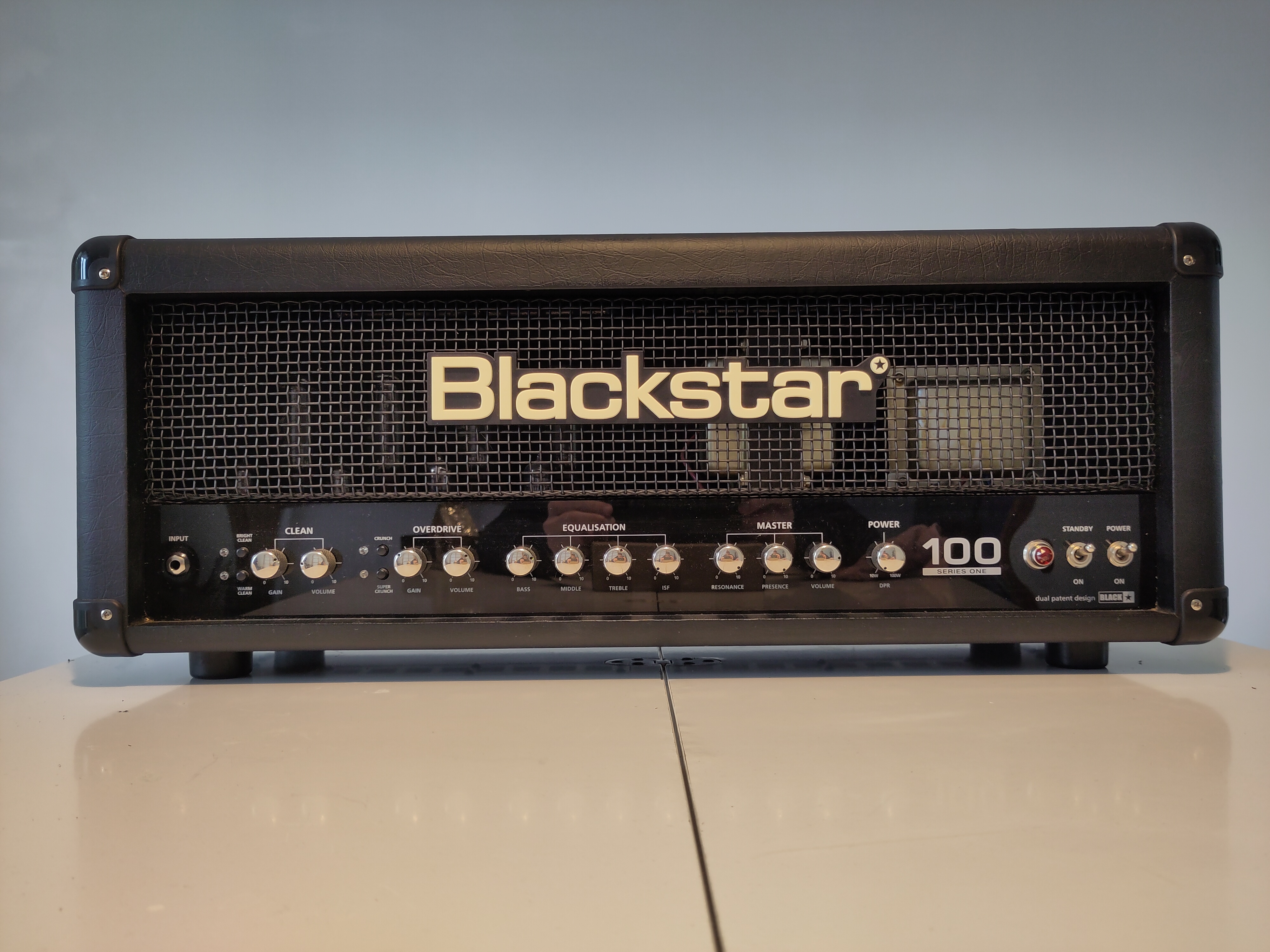 Tête d'ampli Blackstar series one 100 + flightcase