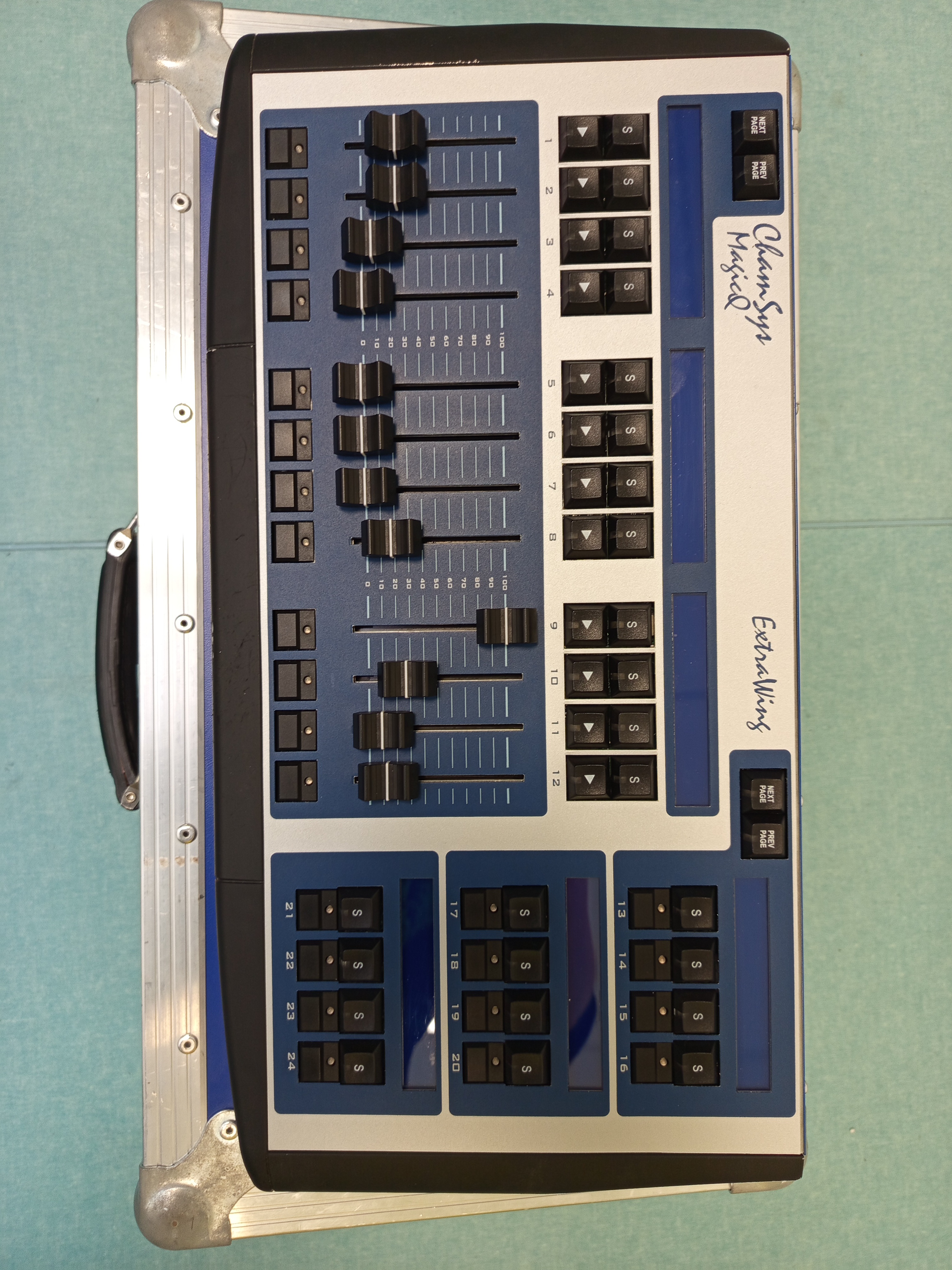 Vends Extension pour console lumière Chamsys MagiQ Extra Wing Compact