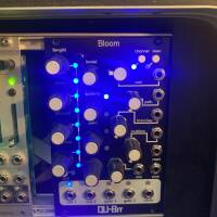 Vends BLOOM Qu-Bit Electronix (plus de modules dans mon profil)