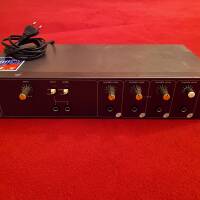 Amplification pour 4 casques audio TASCAM MH40 en home studio pro