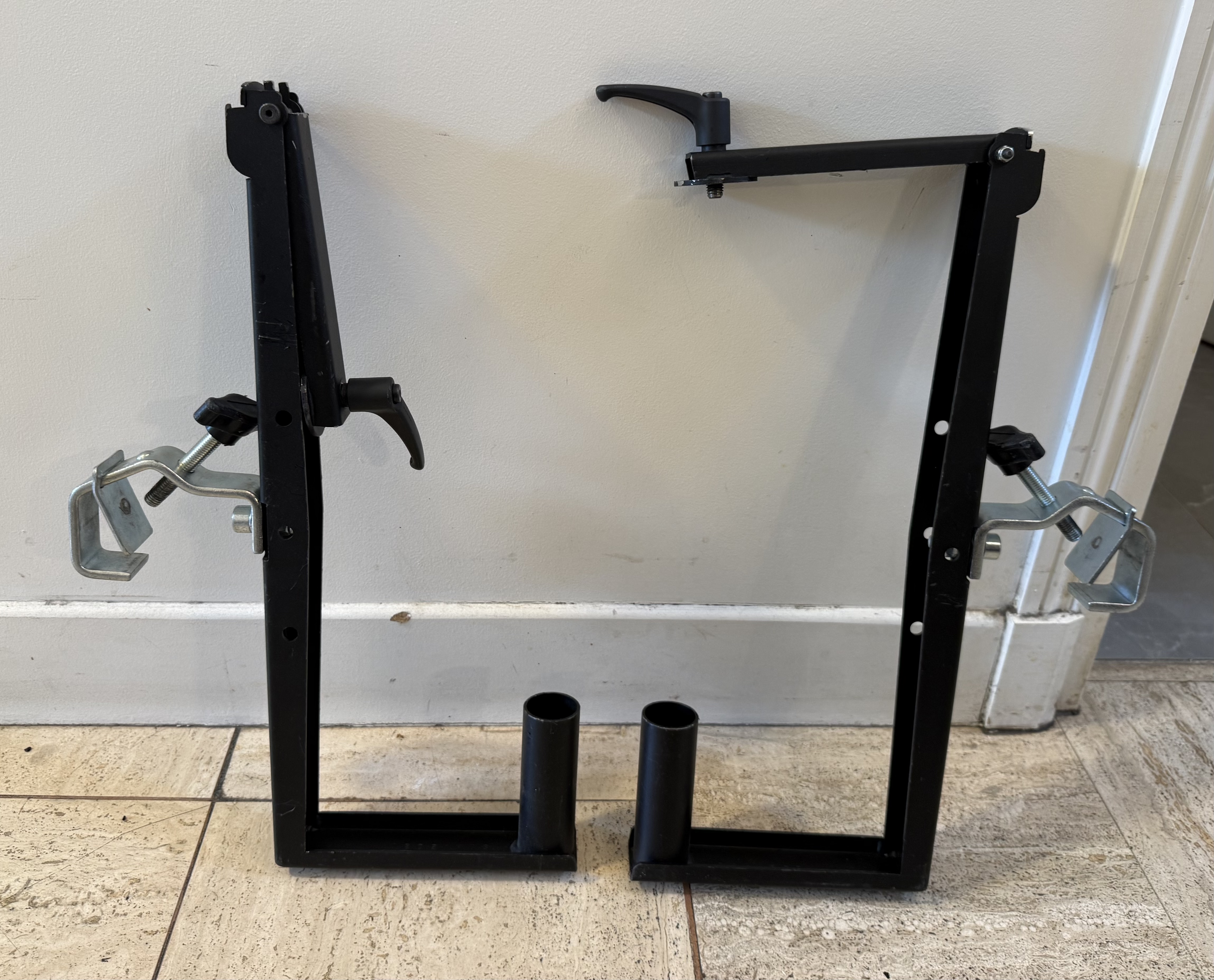 Lyre d’accrochage NEXO PS8