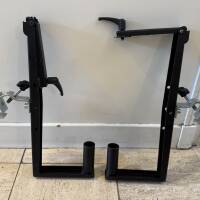 Lyre d’accrochage NEXO PS8