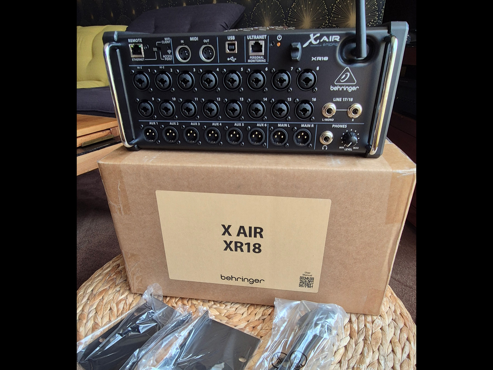 Vends Behringer XR18 