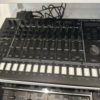 Vends Roland TR-8S