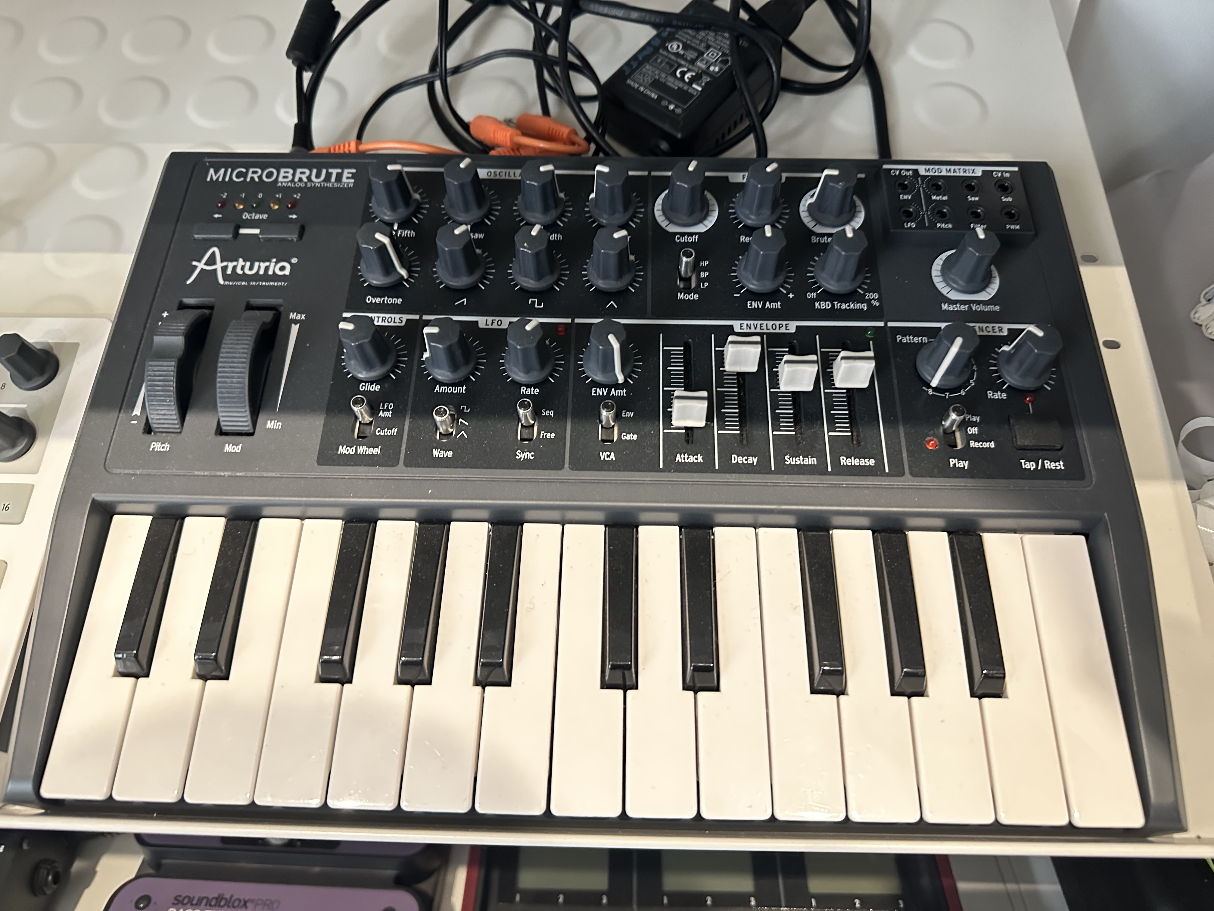 Vends Arturia microbrute 