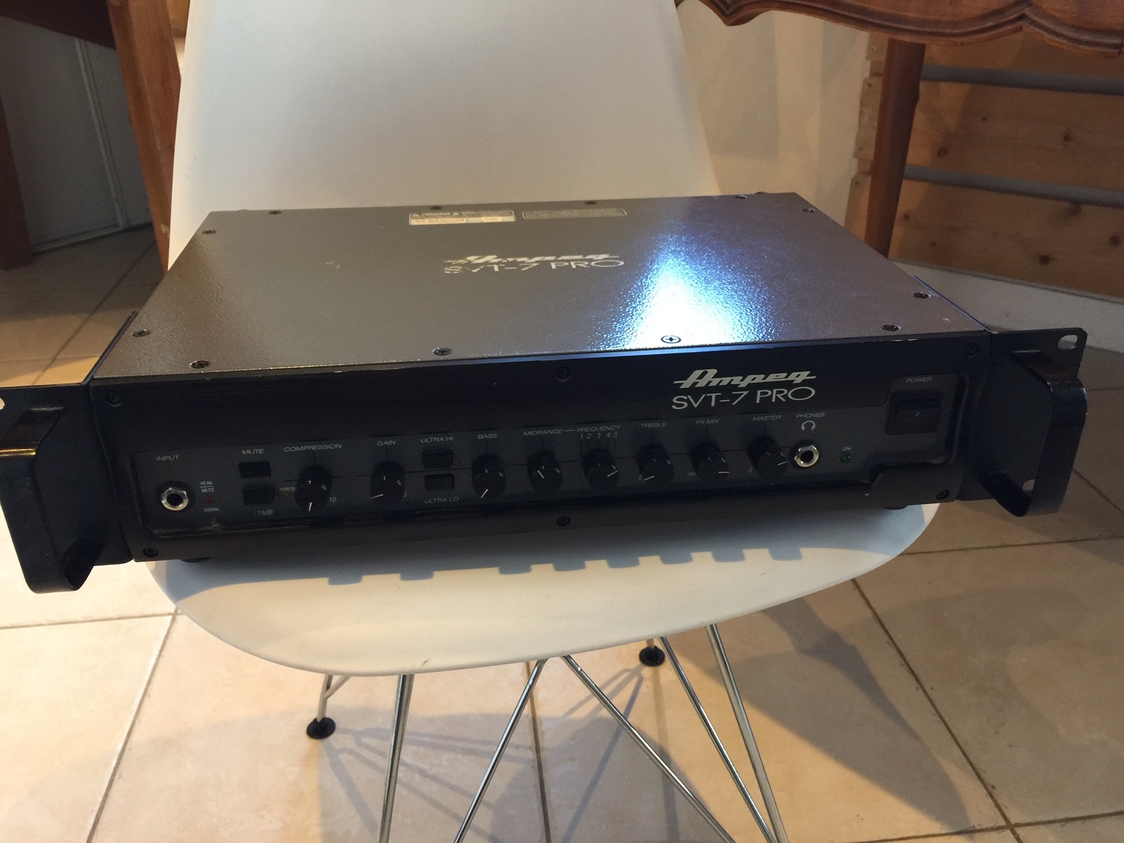 AMPLI DE BASSE à réparer