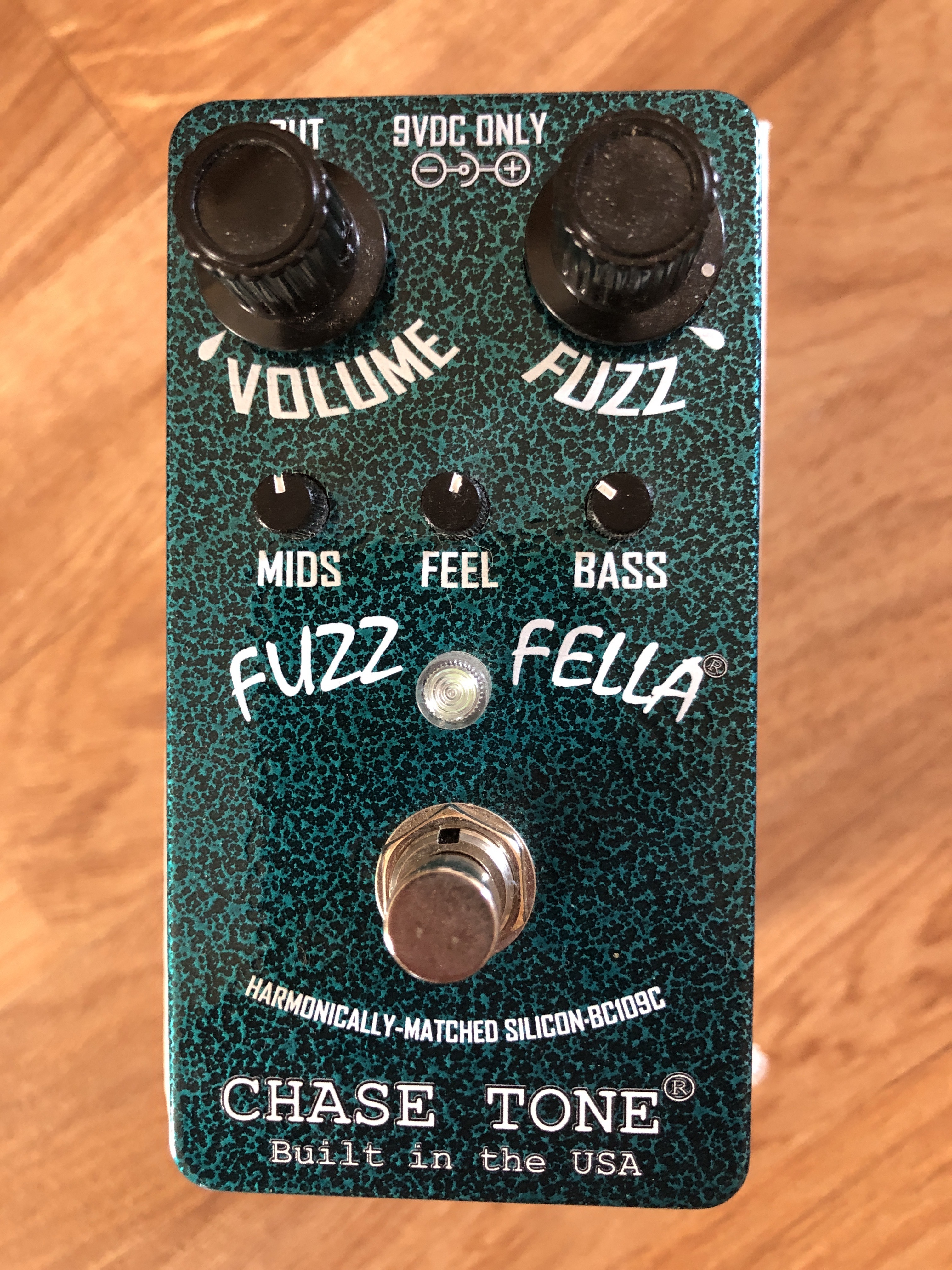 Vends Chase Tone Fuzz Fella Teal BC109C