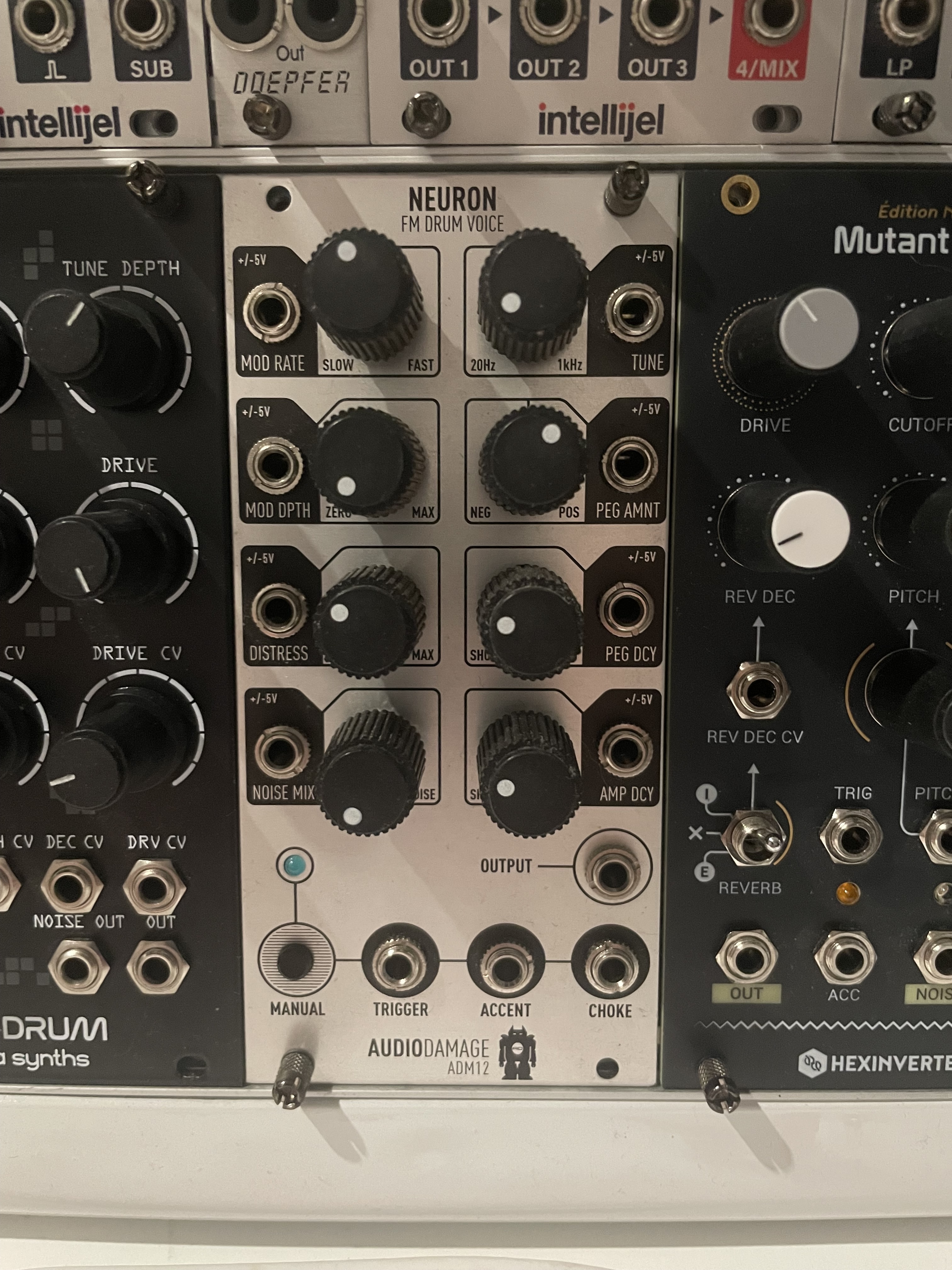 Vends Audio Damage NEURON FM Drum 