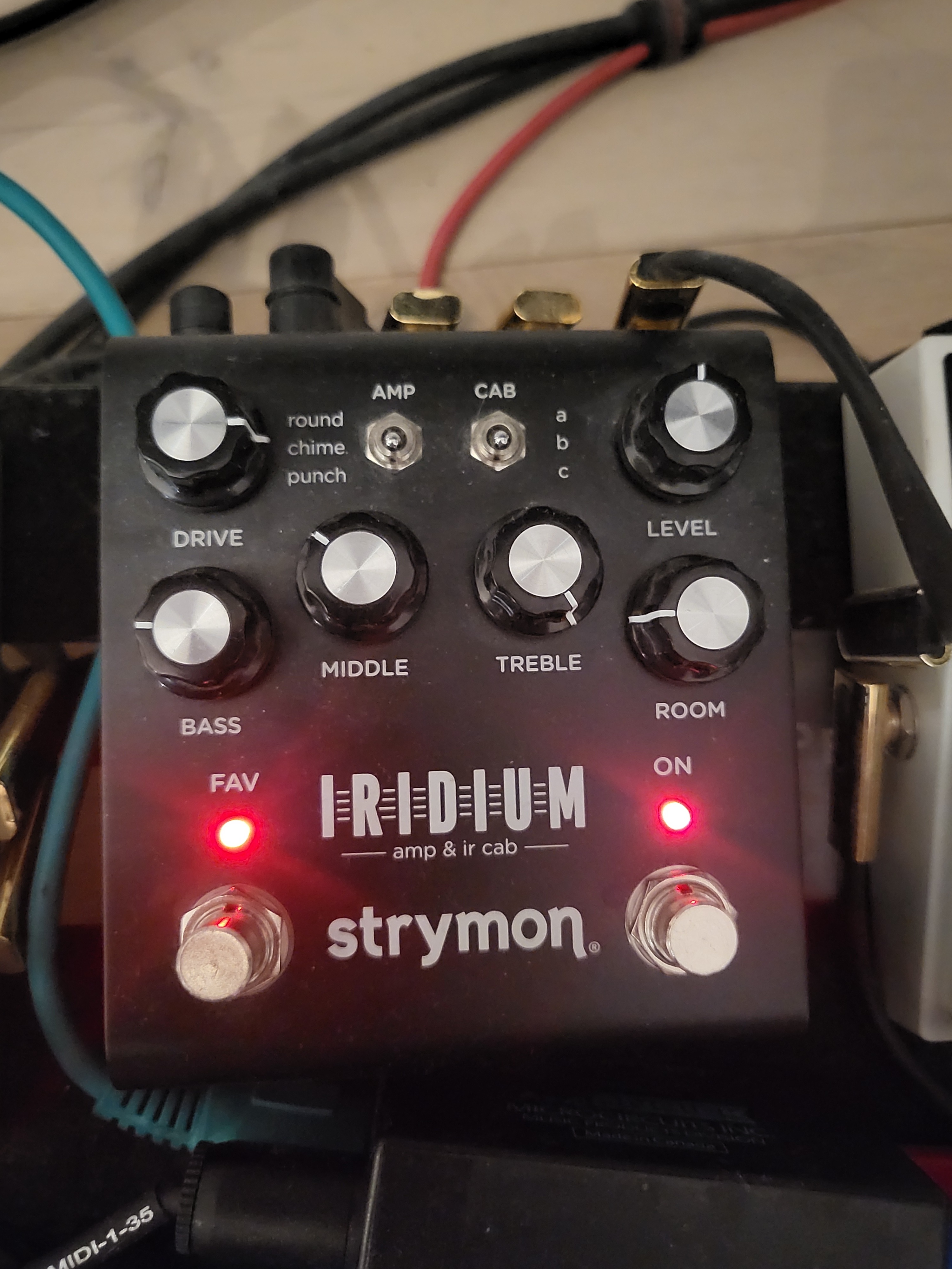 simulateur ampli Strymon + cab Stymon Iridium