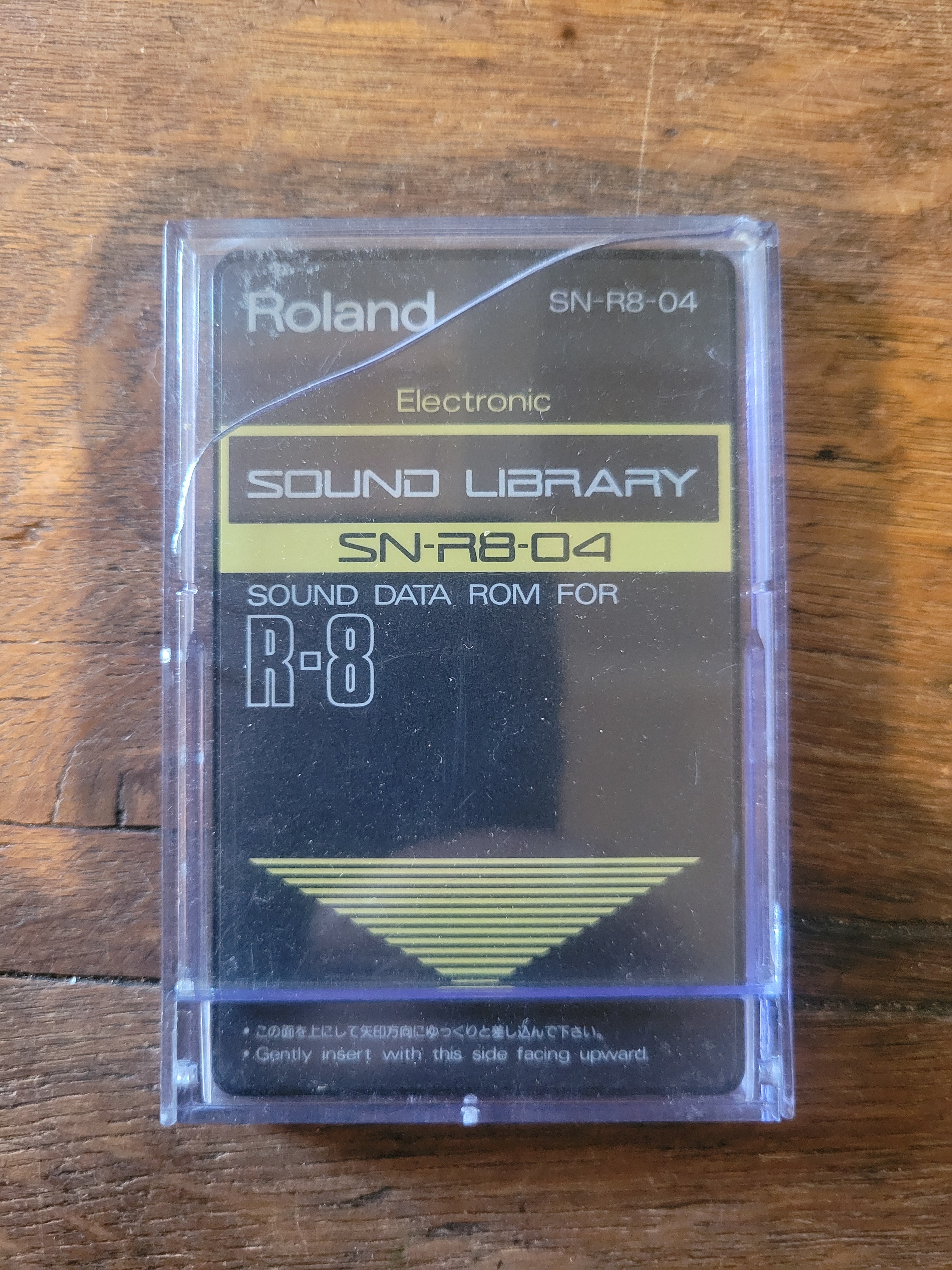 Carte Roland SN-R8-04 : Electronic (sons TR-808)