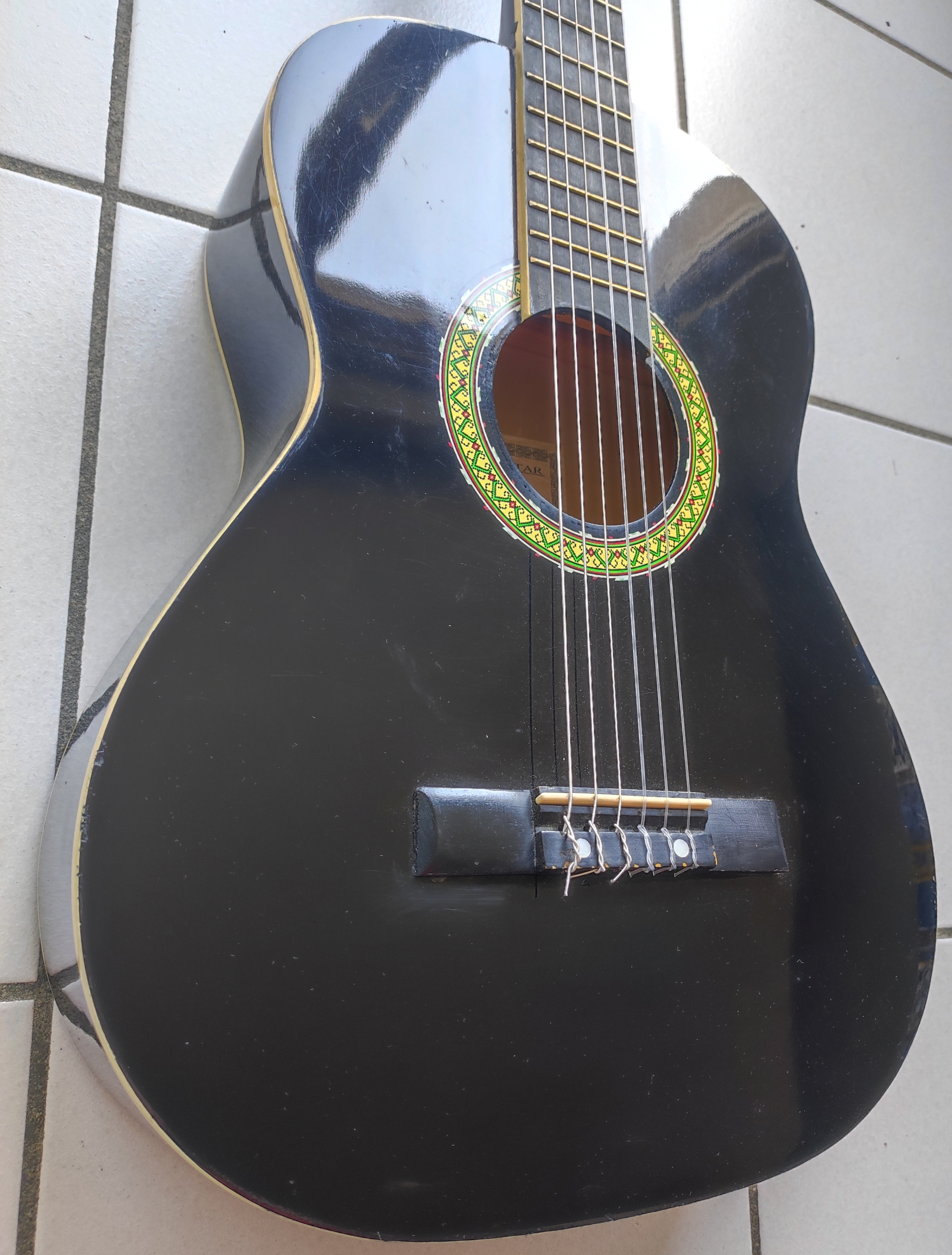Guitare Classique 3/4 cordes neuves