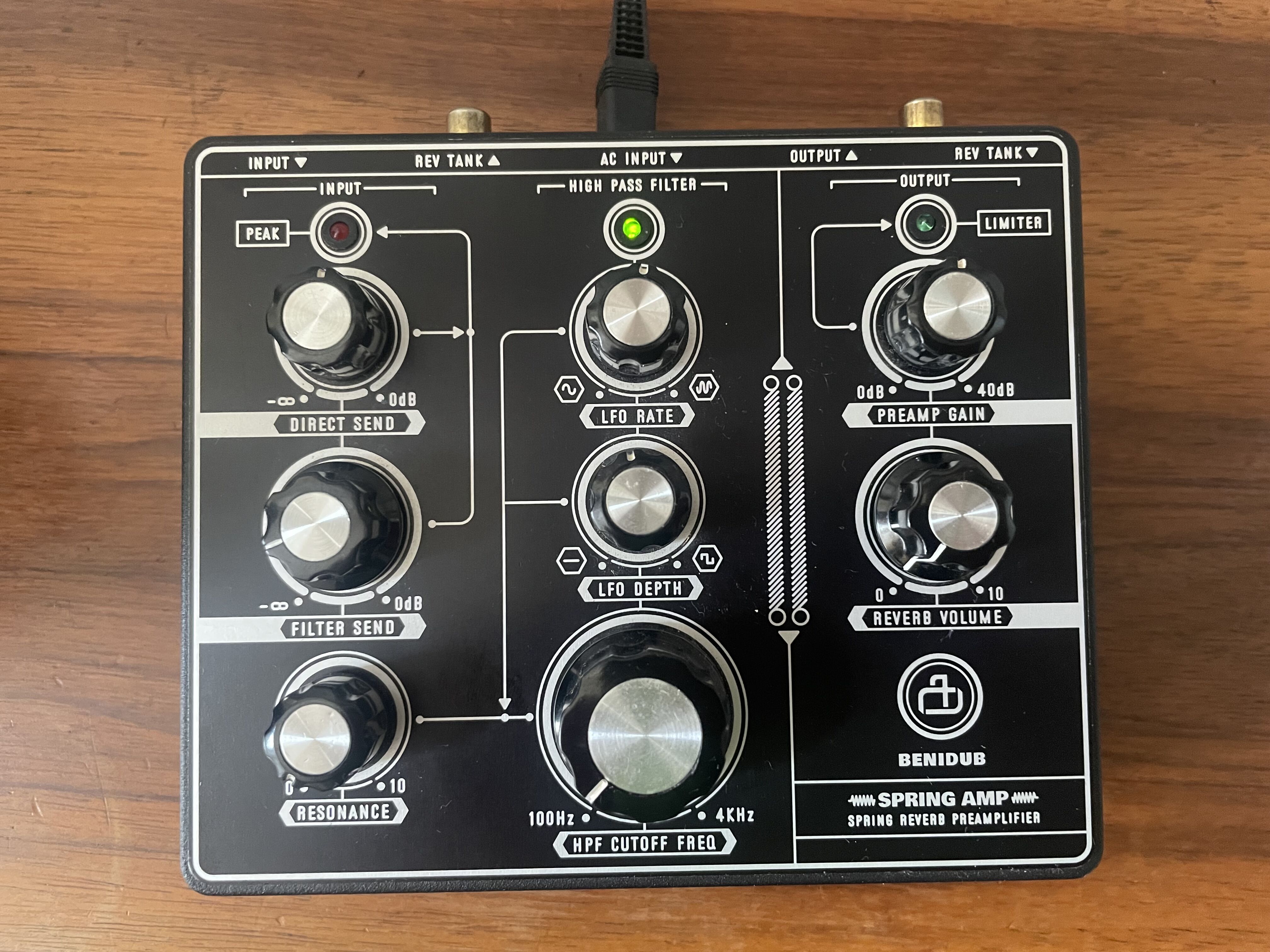 Reverberation à ressort "spring amp" de Beni Dub 