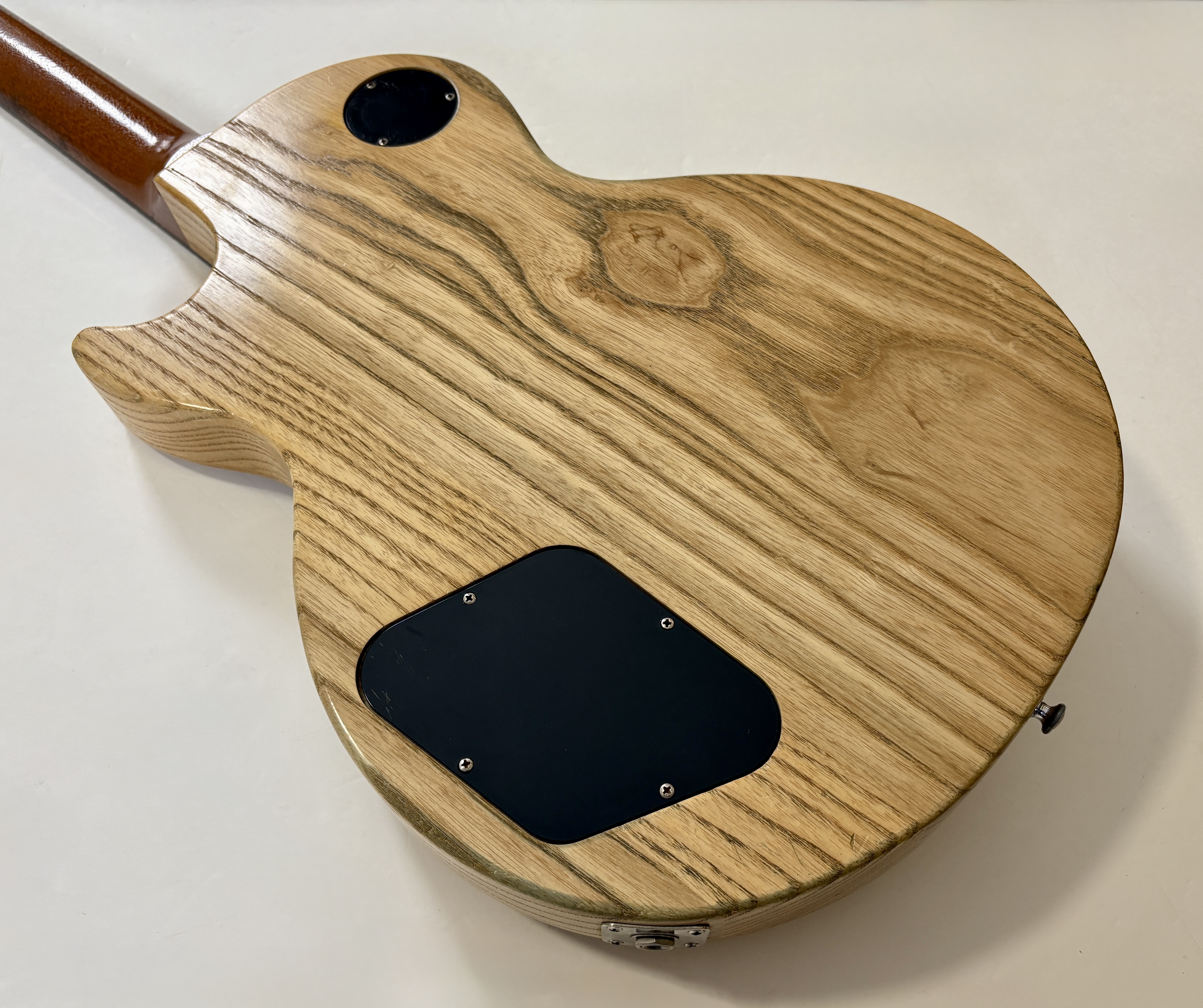 Gibson Les Paul Studio Swamp Ash (15680)