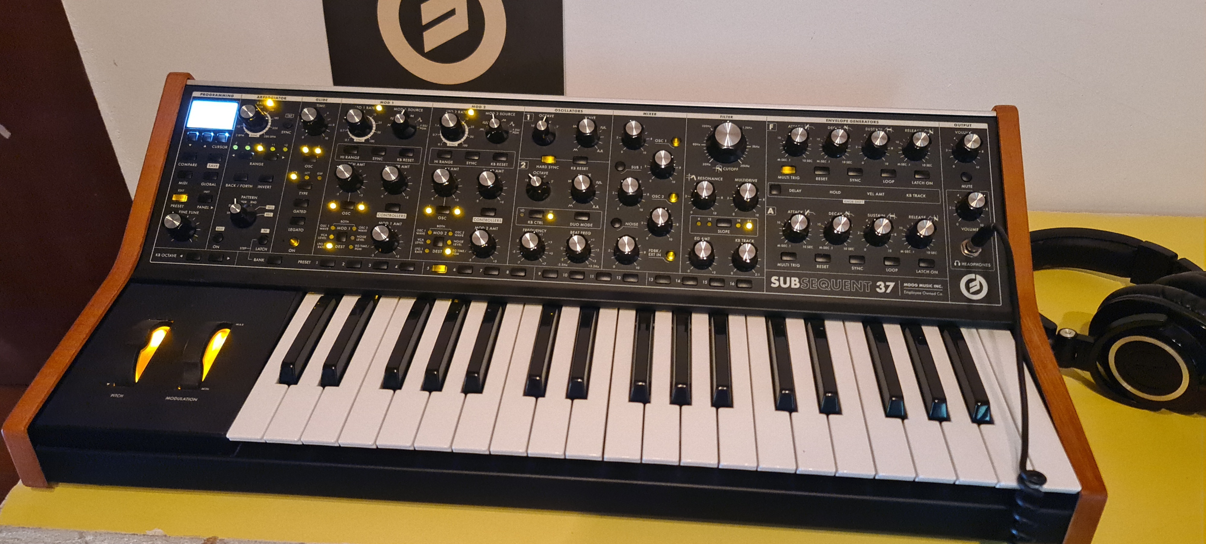 Vends moog subsequent37