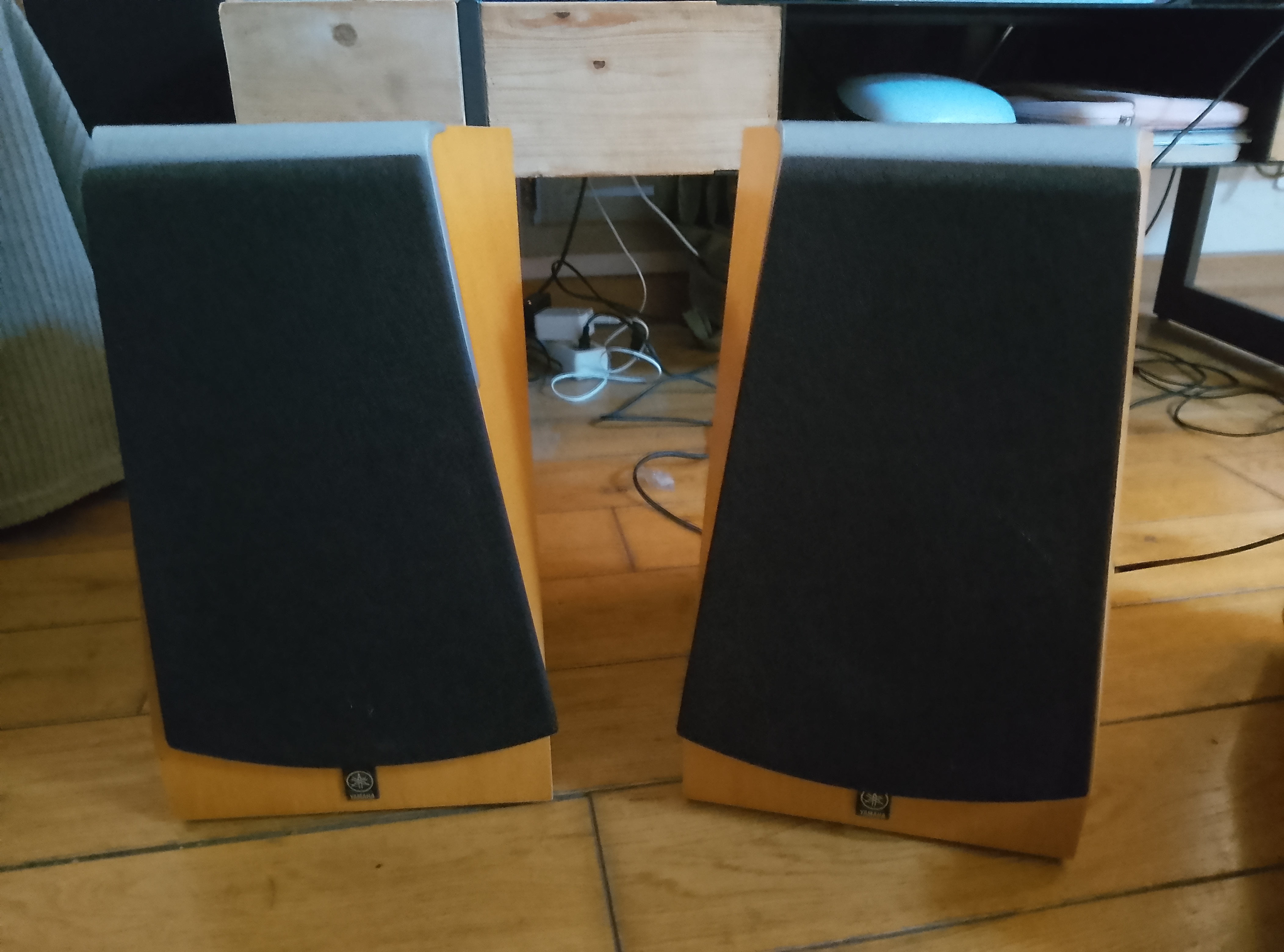 Enceintes Yamaha soavo 5 sans les pieds