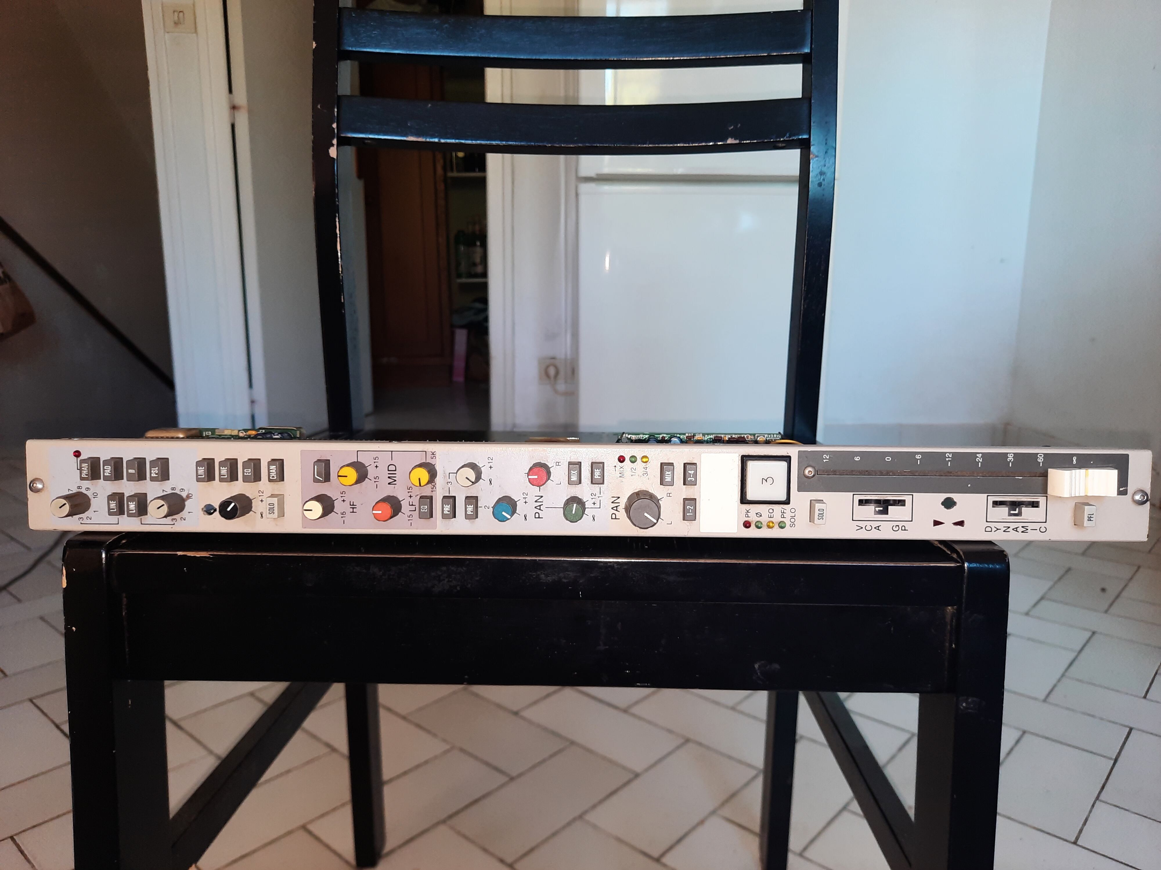 Sony MXP 2000 – 8 Tranches Line Mono – Modules Console Vintage