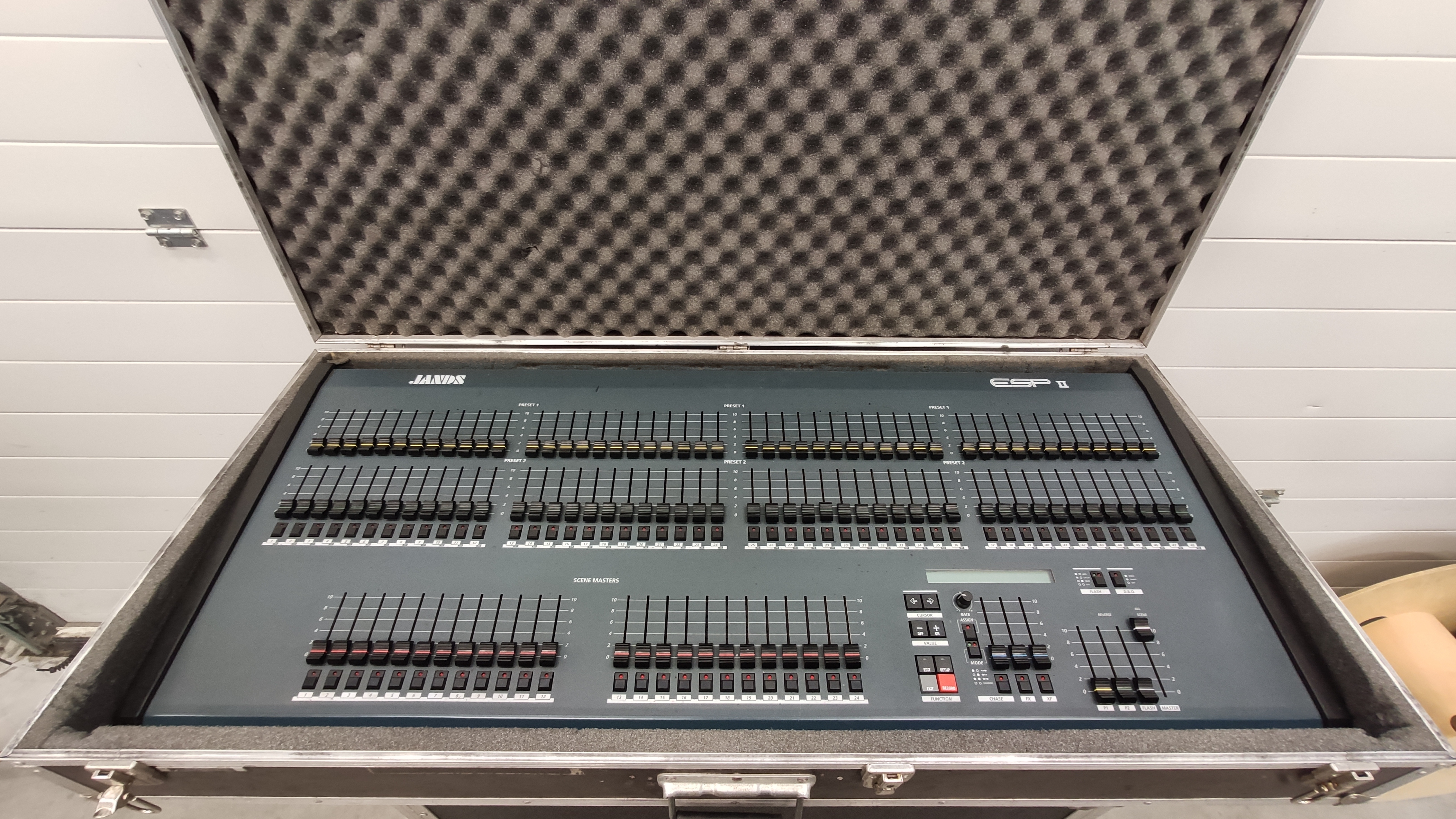 JANDS ESP II 48 en FLIGHT CASE 