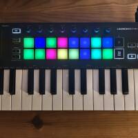 Vends Novation Launchkey Mini MK3