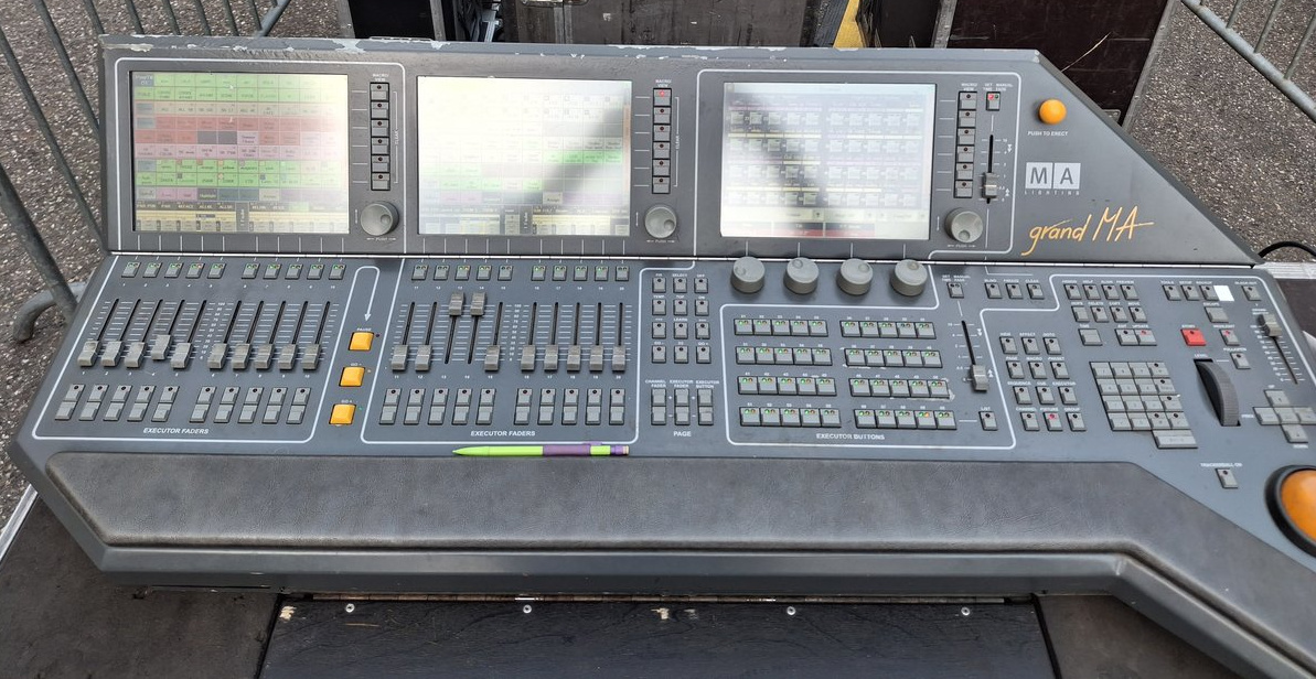 Pack MA Lighting - grandMA1 Full Size + 2ème console pour pièces