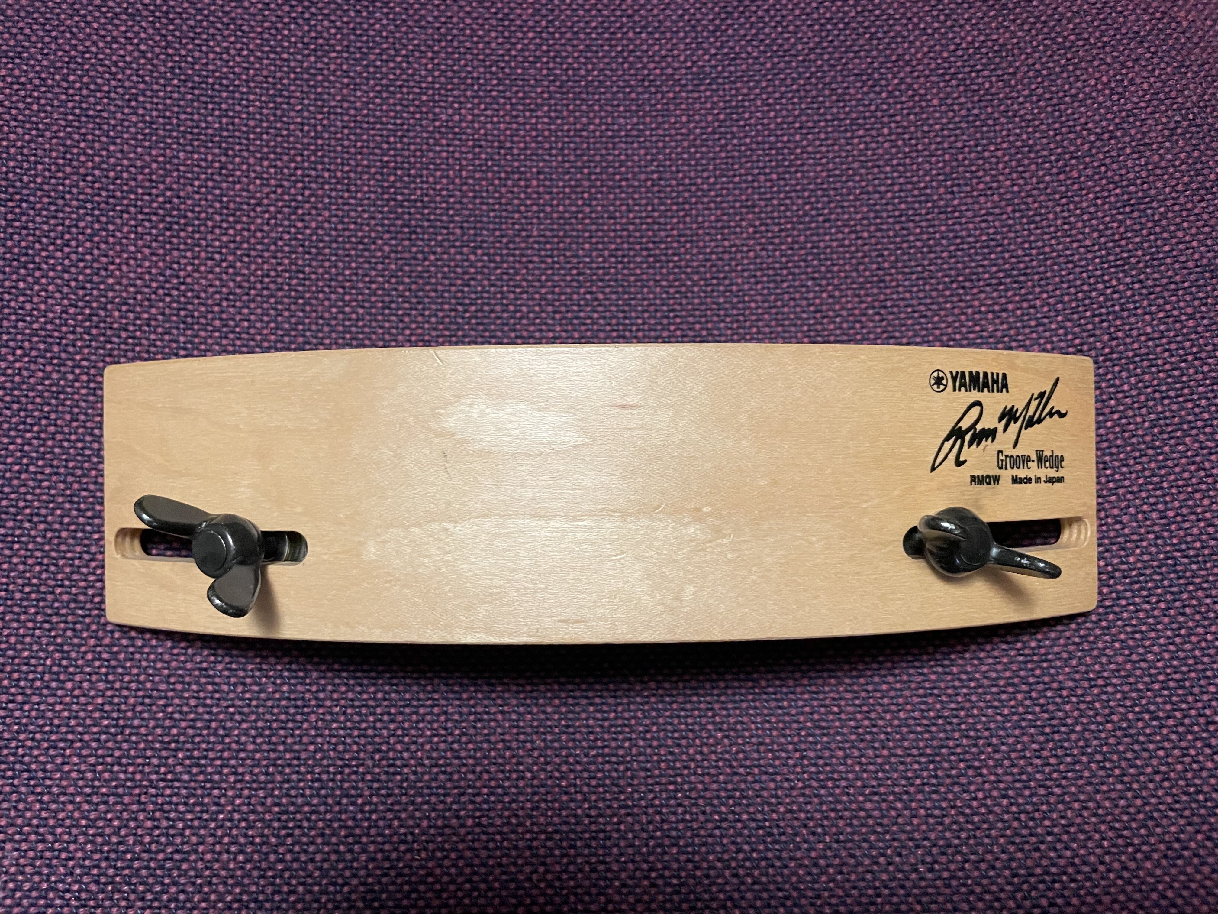 Vends Yamaha Groove Wedge signature "Russ Miller"