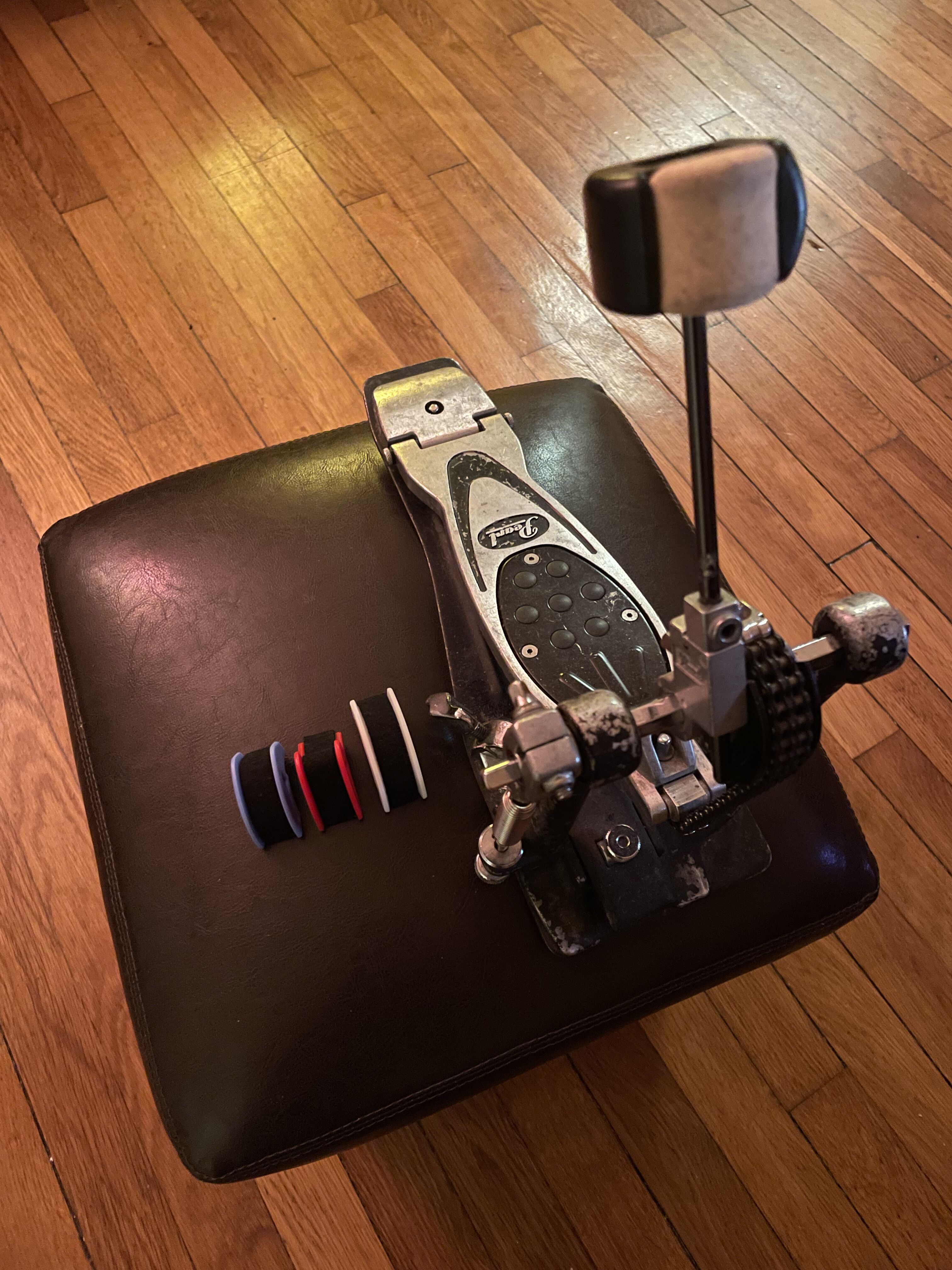 Vends Pédale grosse casisse PEARL ELIMINATOR DOUBLE CHAINE P2000C-E