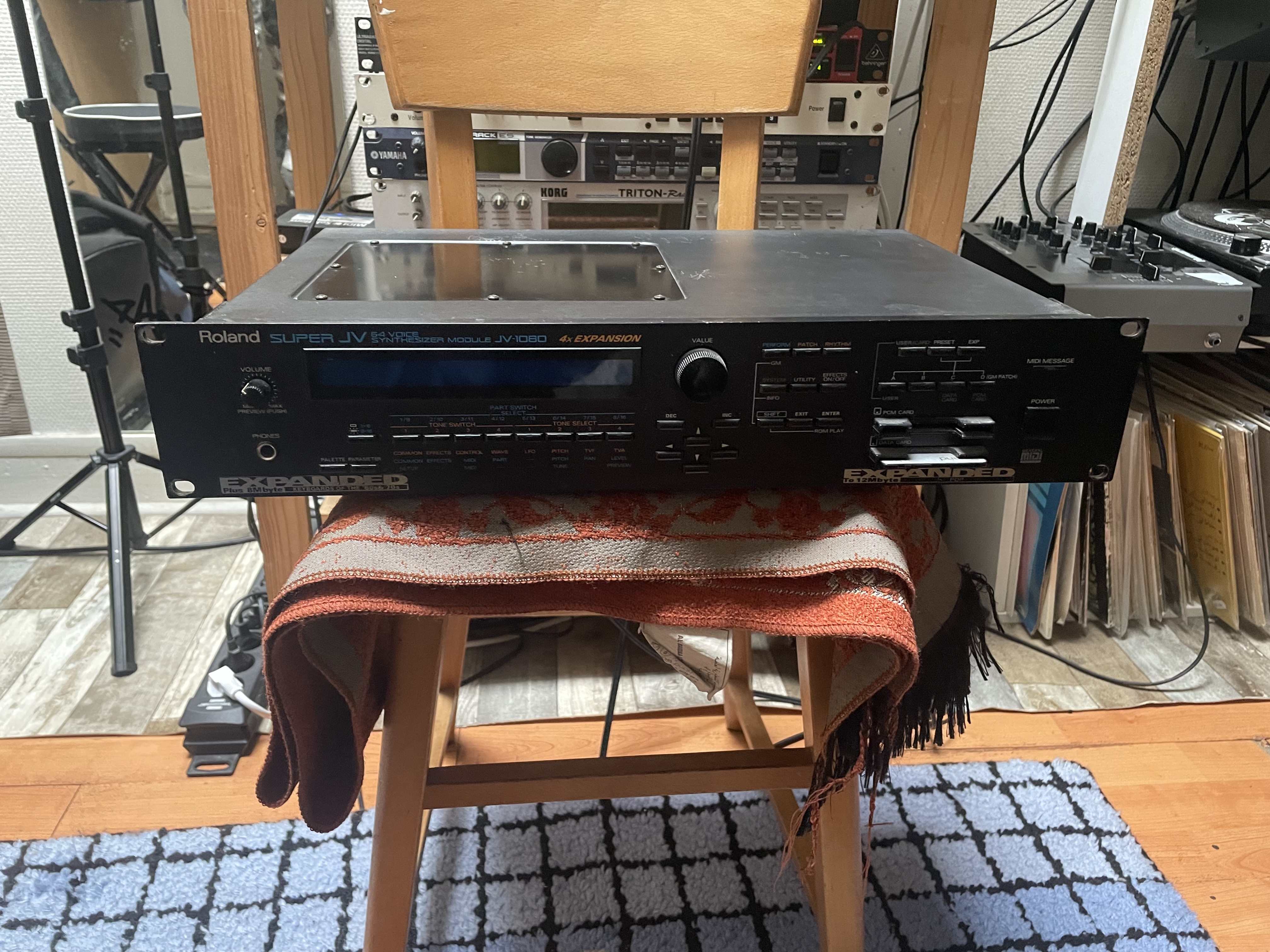 Roland JV-1080 (39424)
