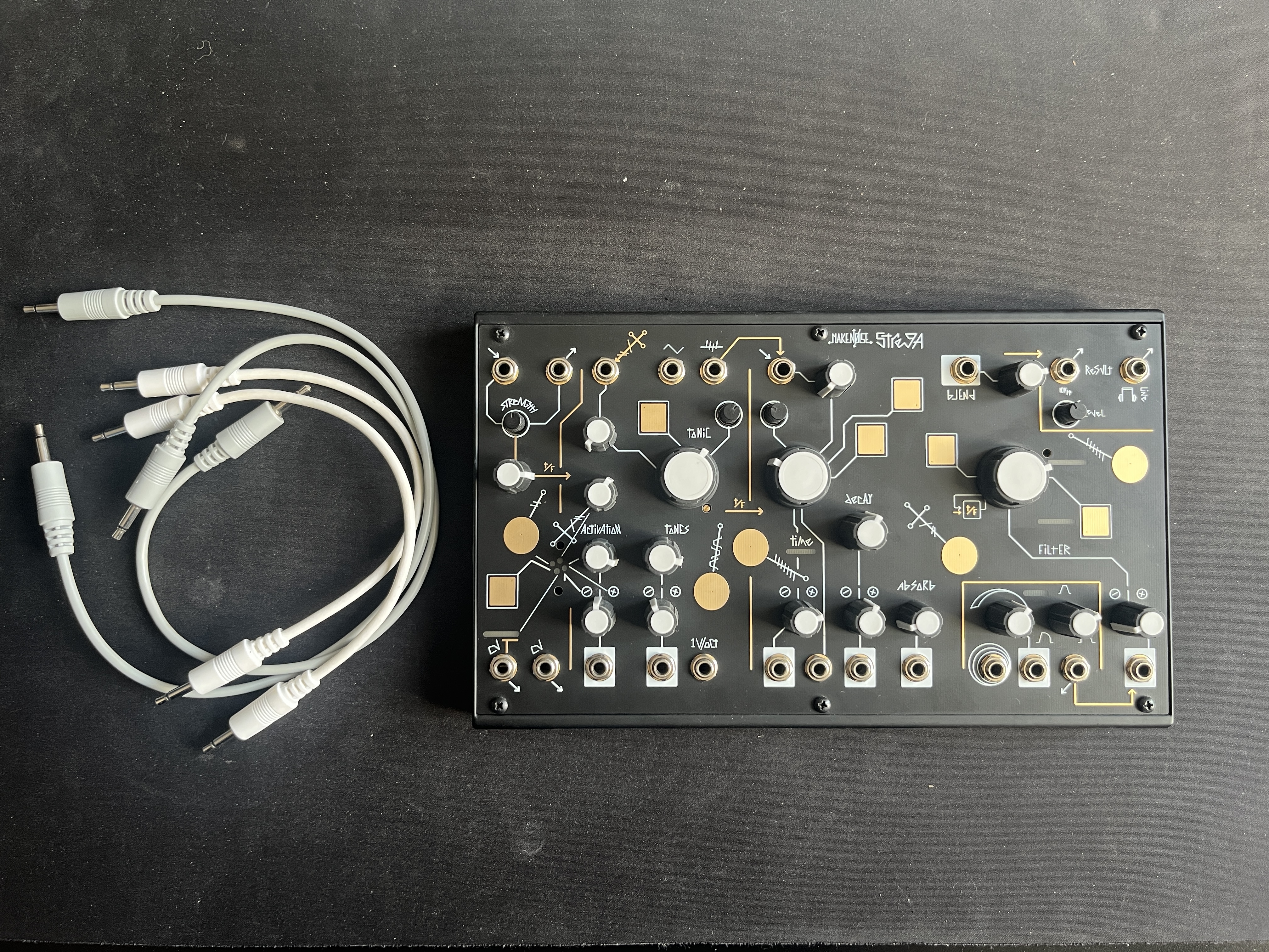 Make noise Strega complet