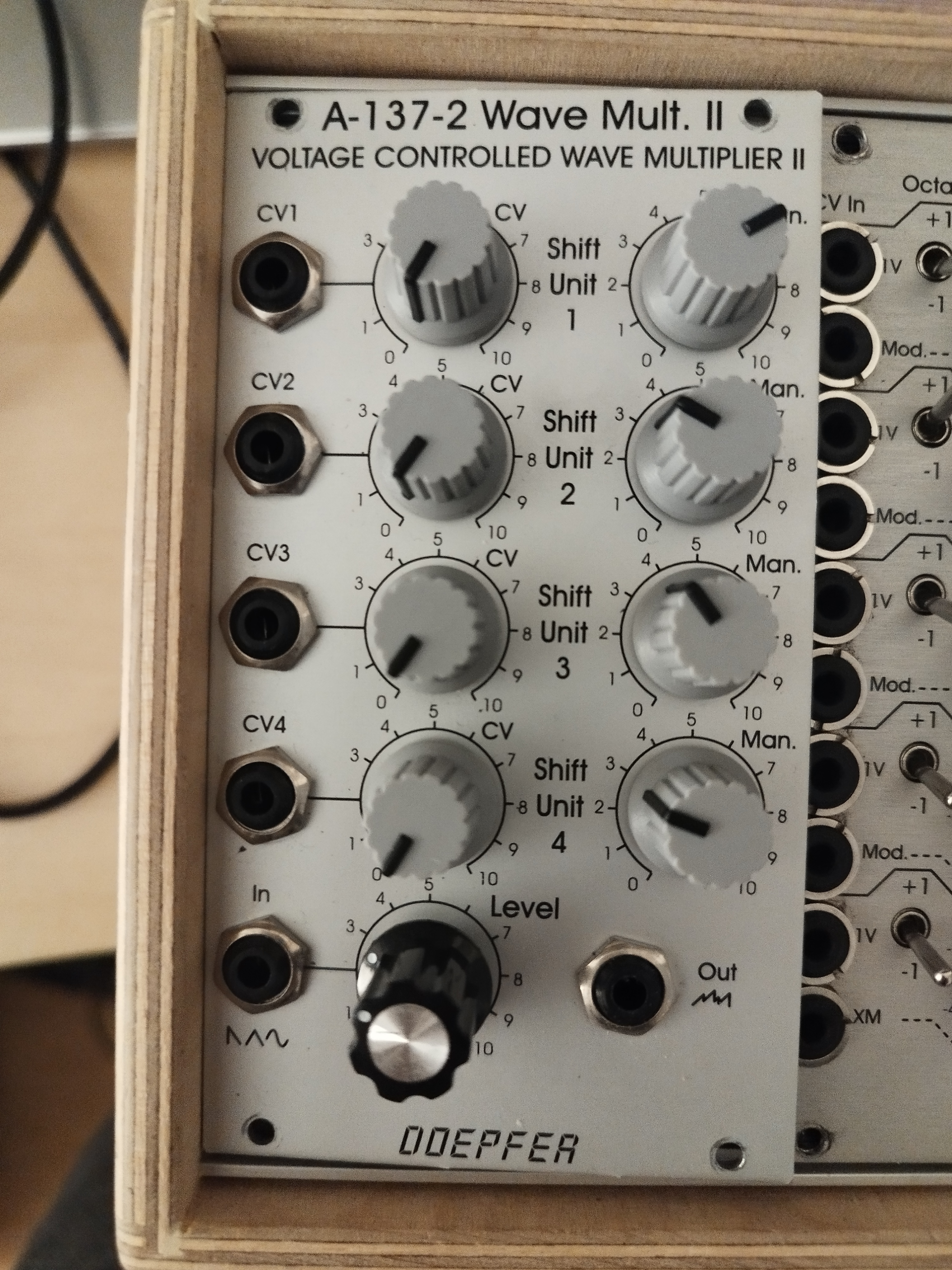 Doepfer A-137-2 Voltage Controlled Wave Multiplier II - Comme neuf.