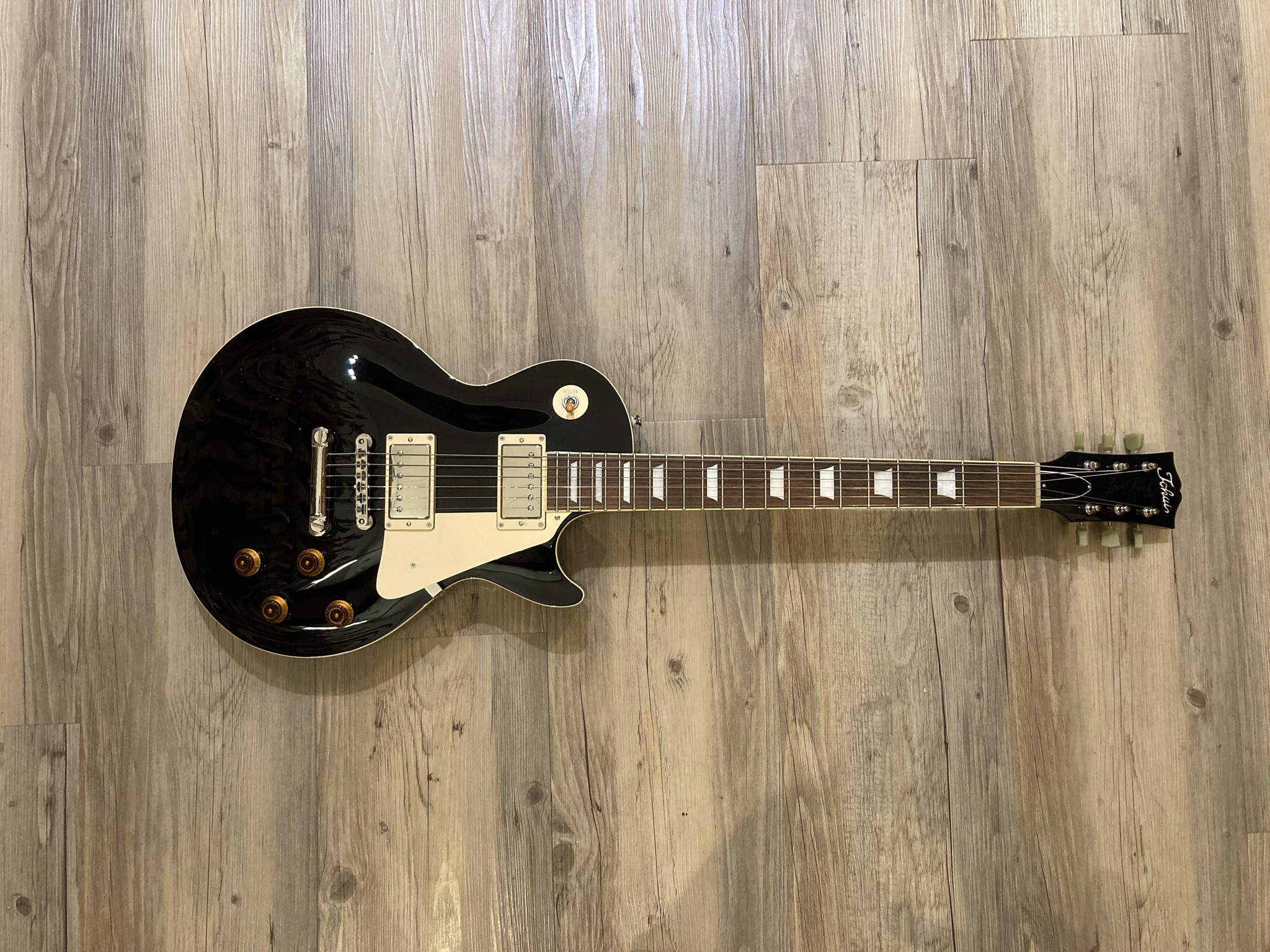 TOKAI - LS129 Solid Black 617001 + Housse