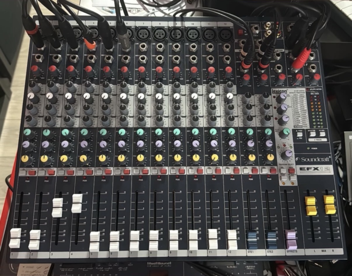 Soundcraft efx12