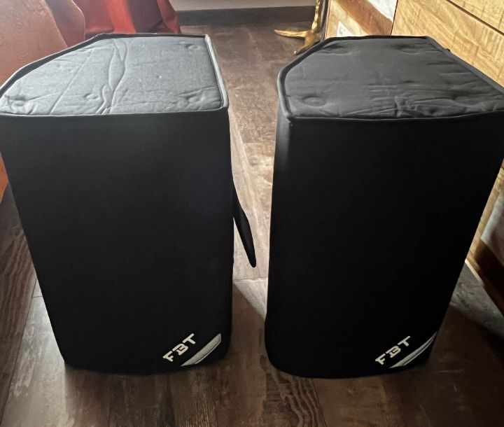 Système audio professionnel 2x FBT X-Sub 115SA - pack complet.